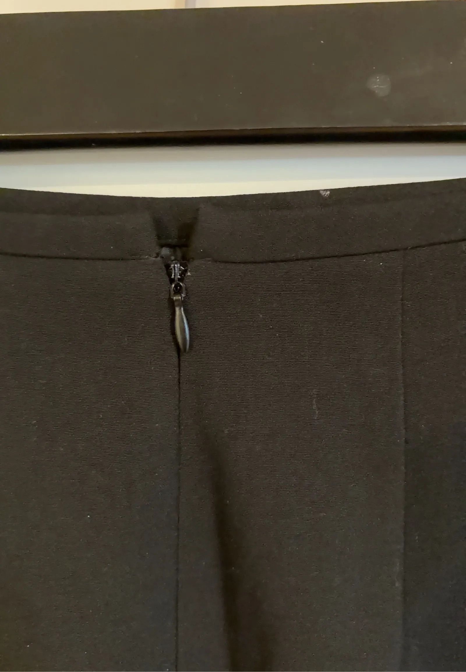 Calvin Klein Calvin Klein Skirt Size 27" / US 4 / IT 40 - 3 Thumbnail