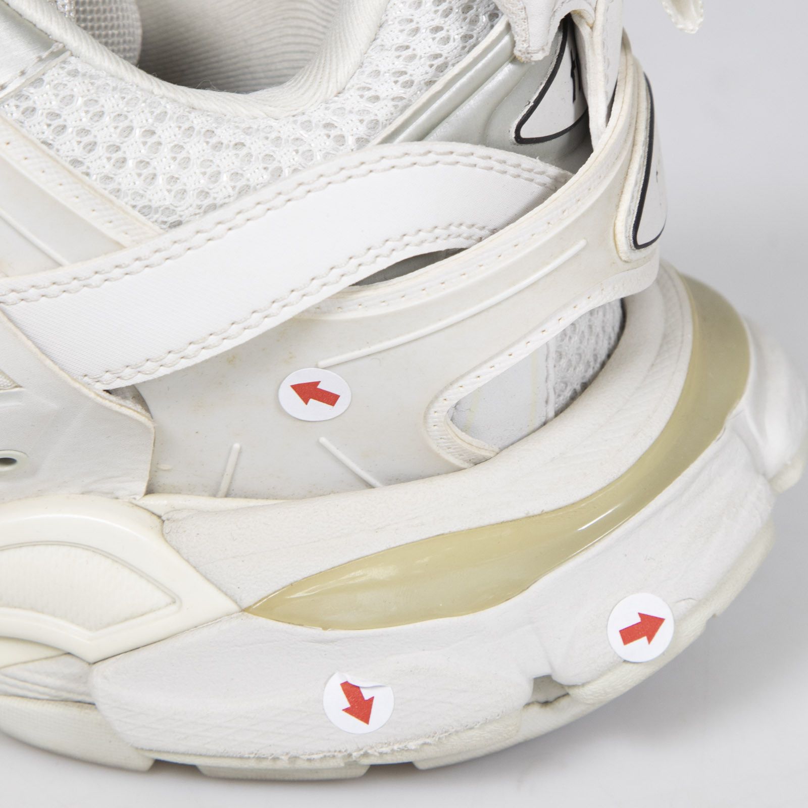 Balenciaga White Chunky Track Trainers Size US 9 / IT 39 - 12 Thumbnail