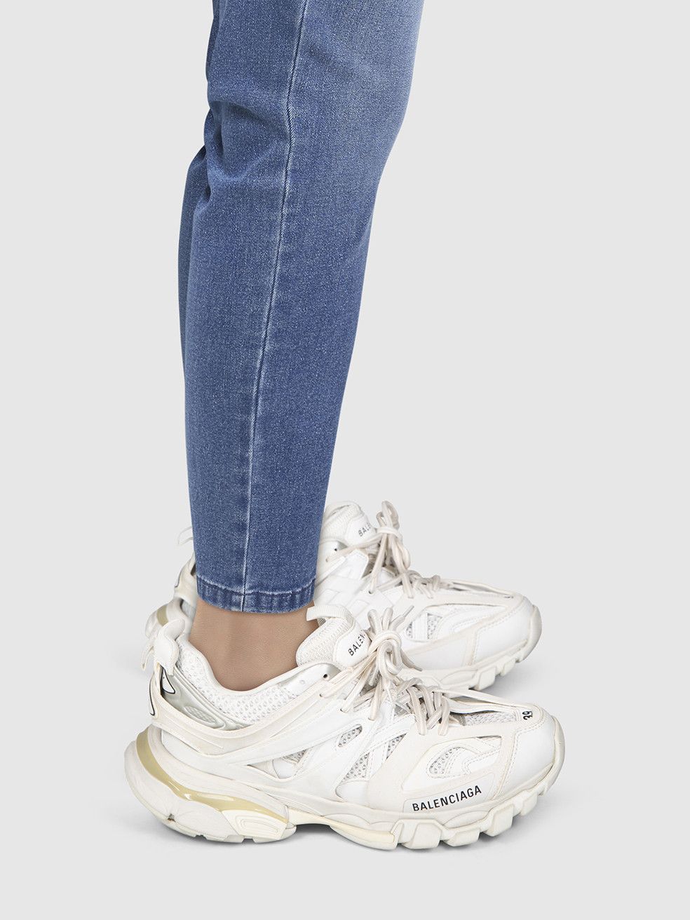 Balenciaga White Chunky Track Trainers Size US 9 / IT 39 - 2 Thumbnail