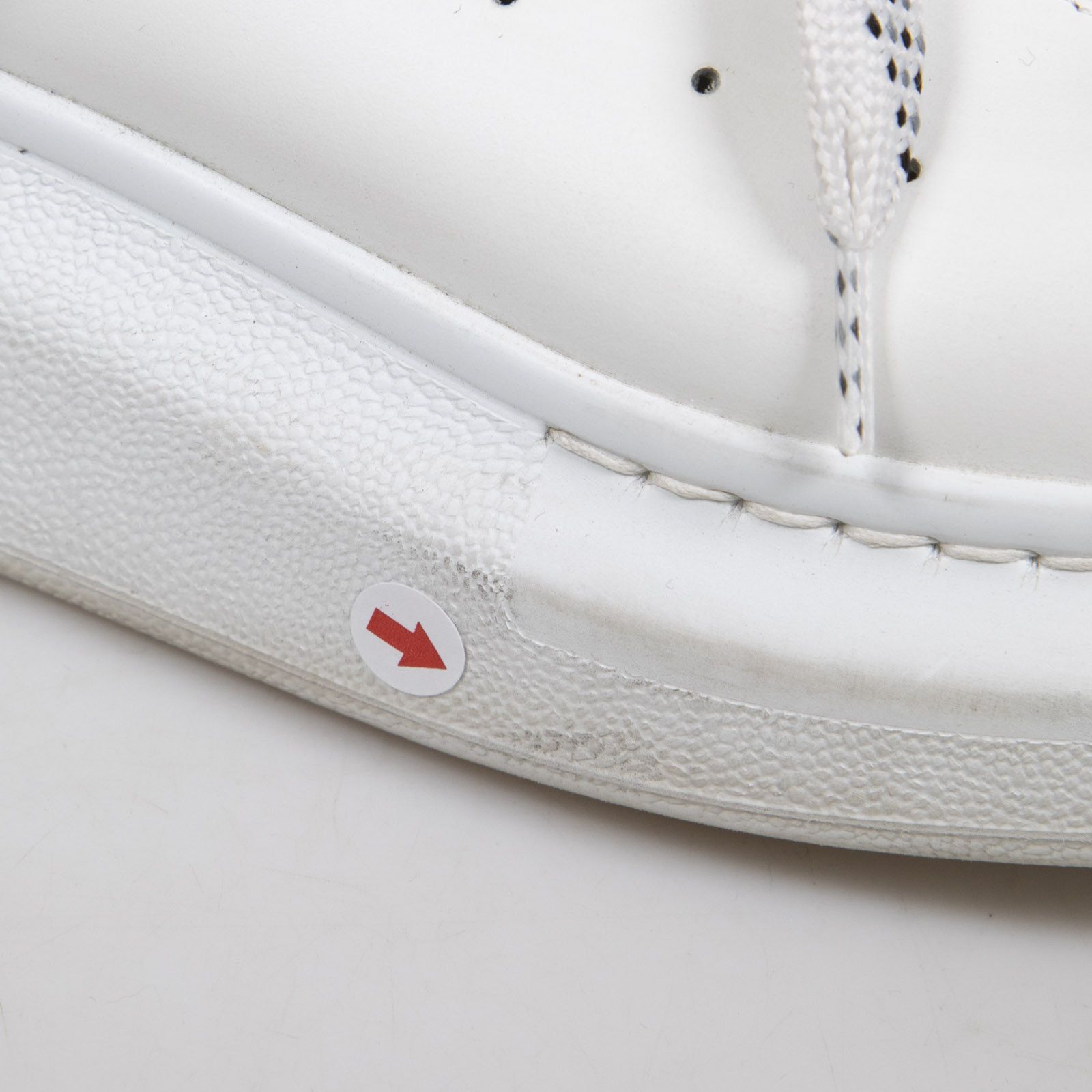 Alexander McQueen Oversized White Leather Trainers Size US 9.5 / IT 39.5 - 23 Thumbnail