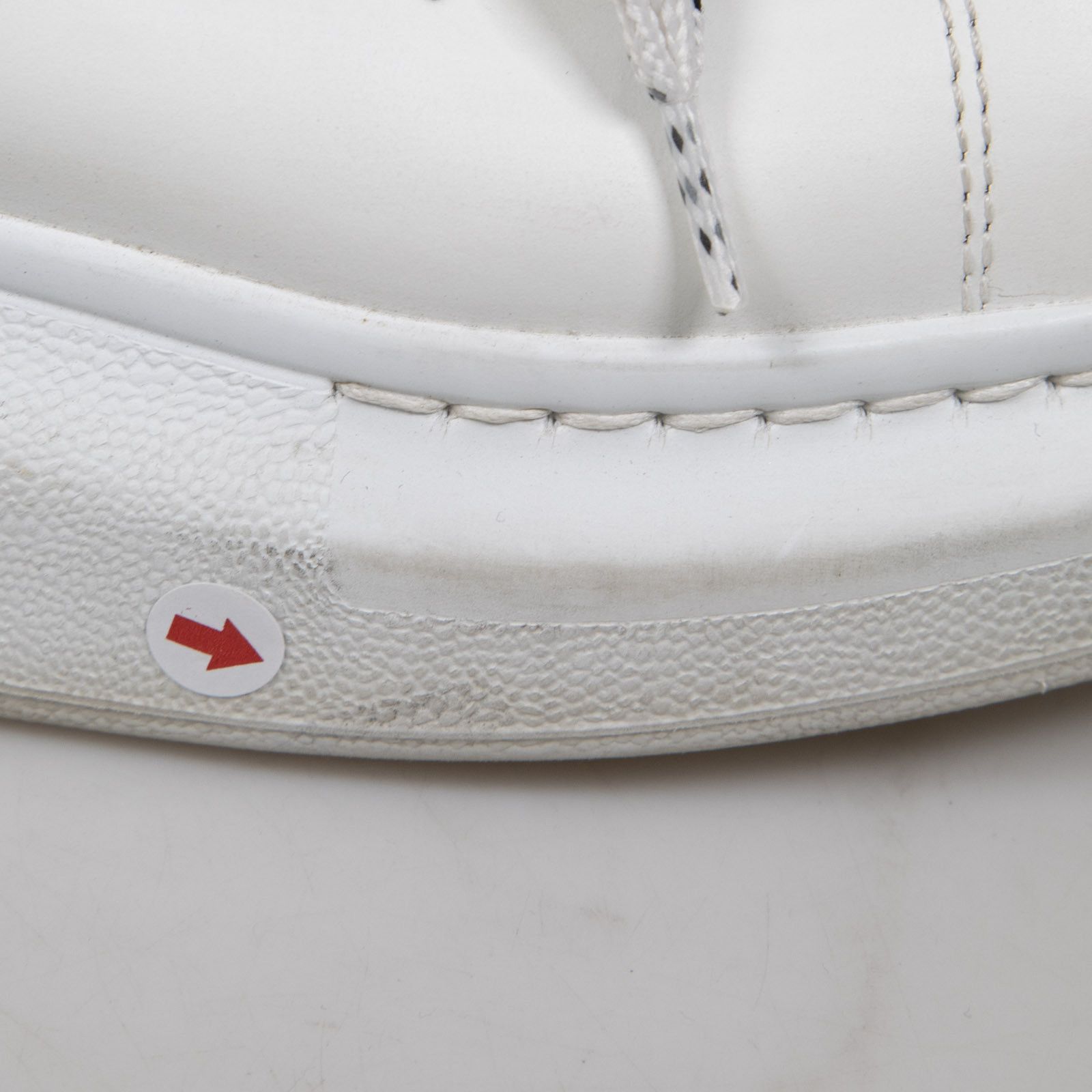 Alexander McQueen Oversized White Leather Trainers Size US 9.5 / IT 39.5 - 12 Thumbnail