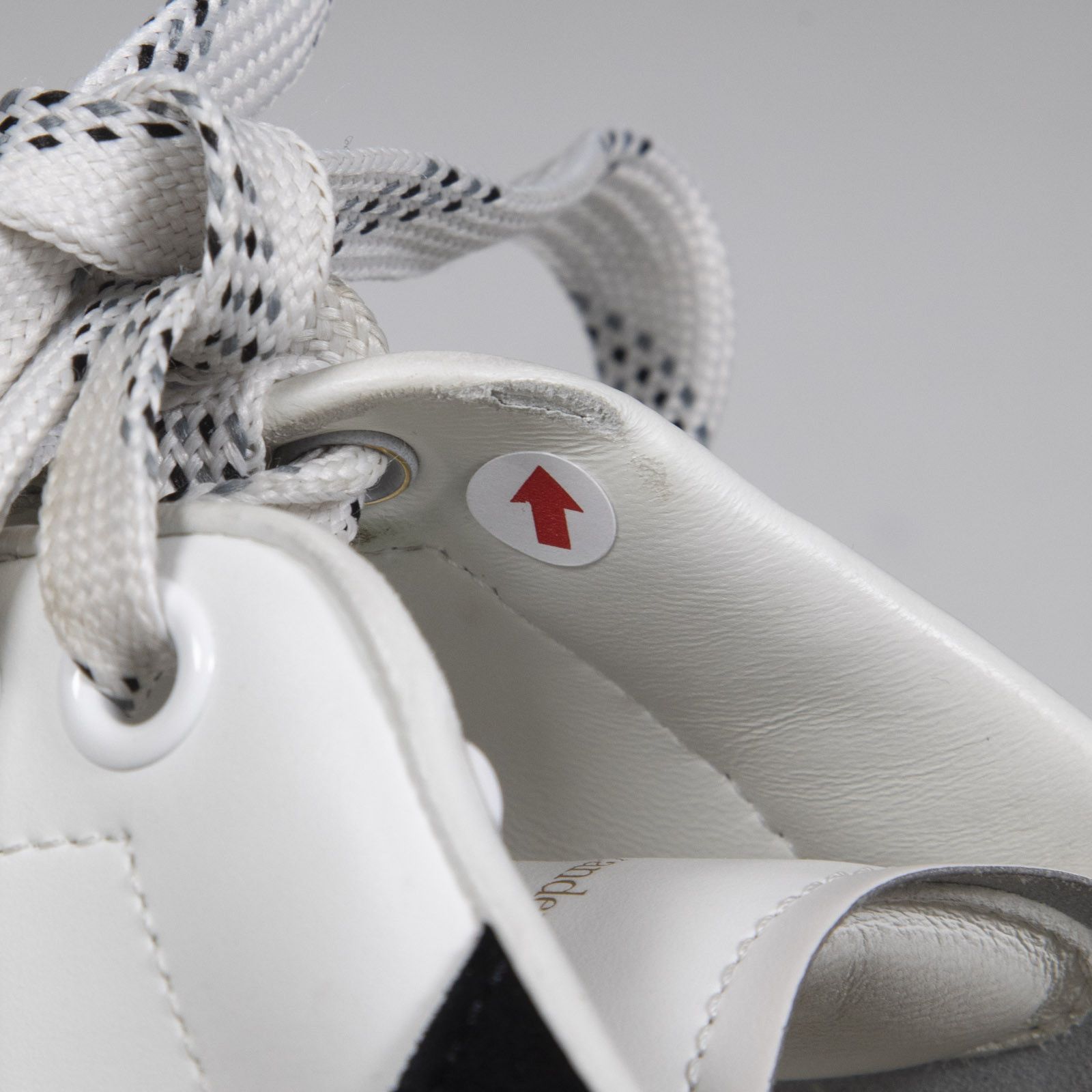 Alexander McQueen Oversized White Leather Trainers Size US 9.5 / IT 39.5 - 15 Thumbnail