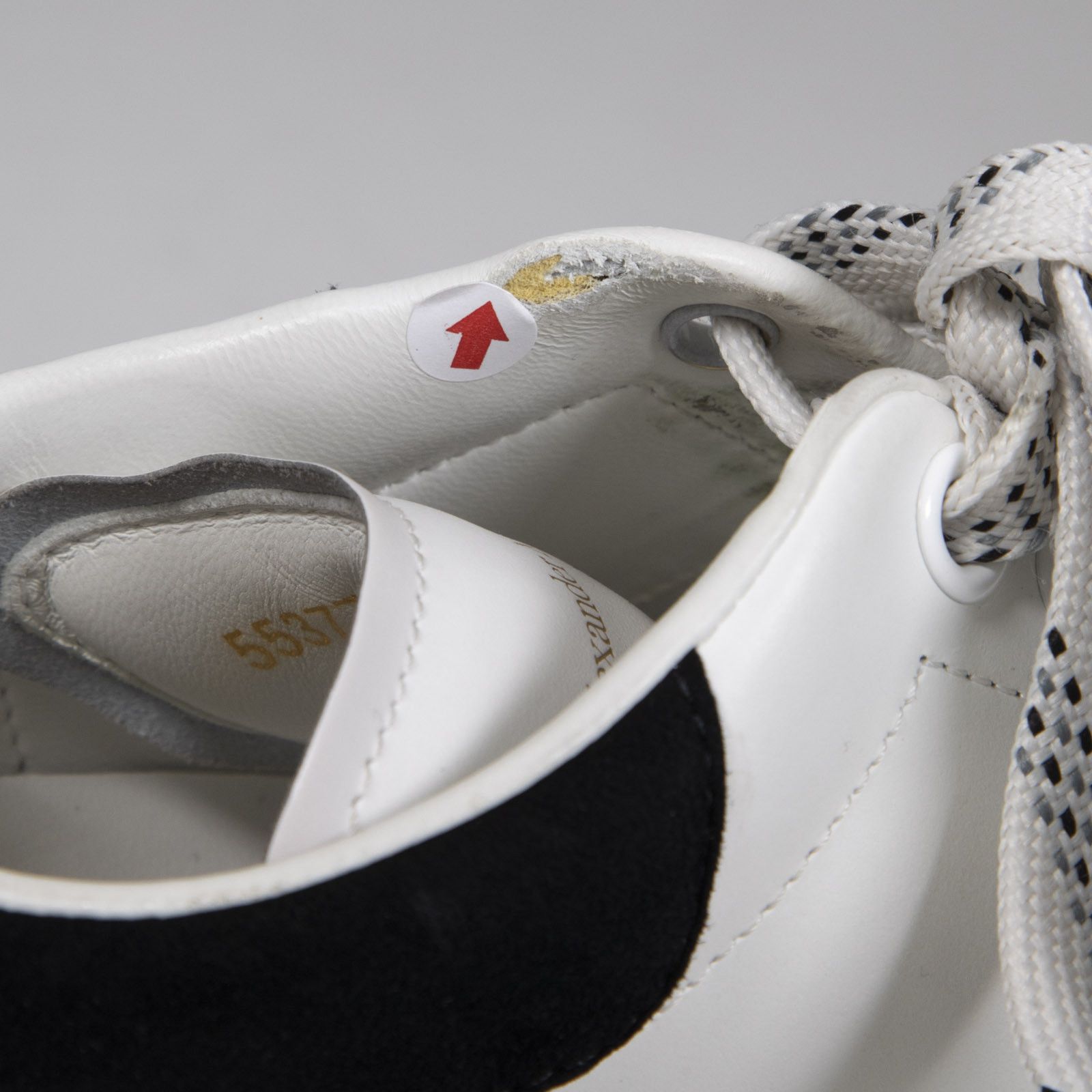 Alexander McQueen Oversized White Leather Trainers Size US 9.5 / IT 39.5 - 16 Thumbnail