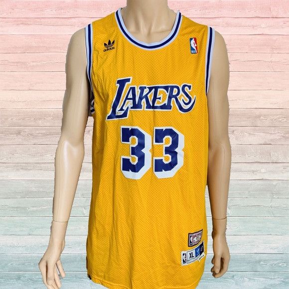 Buy the Lakers Men Yellow Kareem Abdul-Jabbar Jersey XL