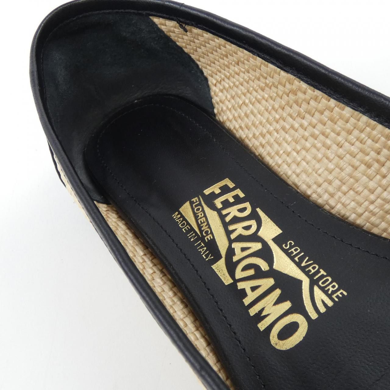 Salvatore Ferragamo Salvatore Ferragamo Salvatore Ferragamo Leather Pumps Leather Shoes DUTY FREE for USA Size ONE SIZE - 6 Thumbnail
