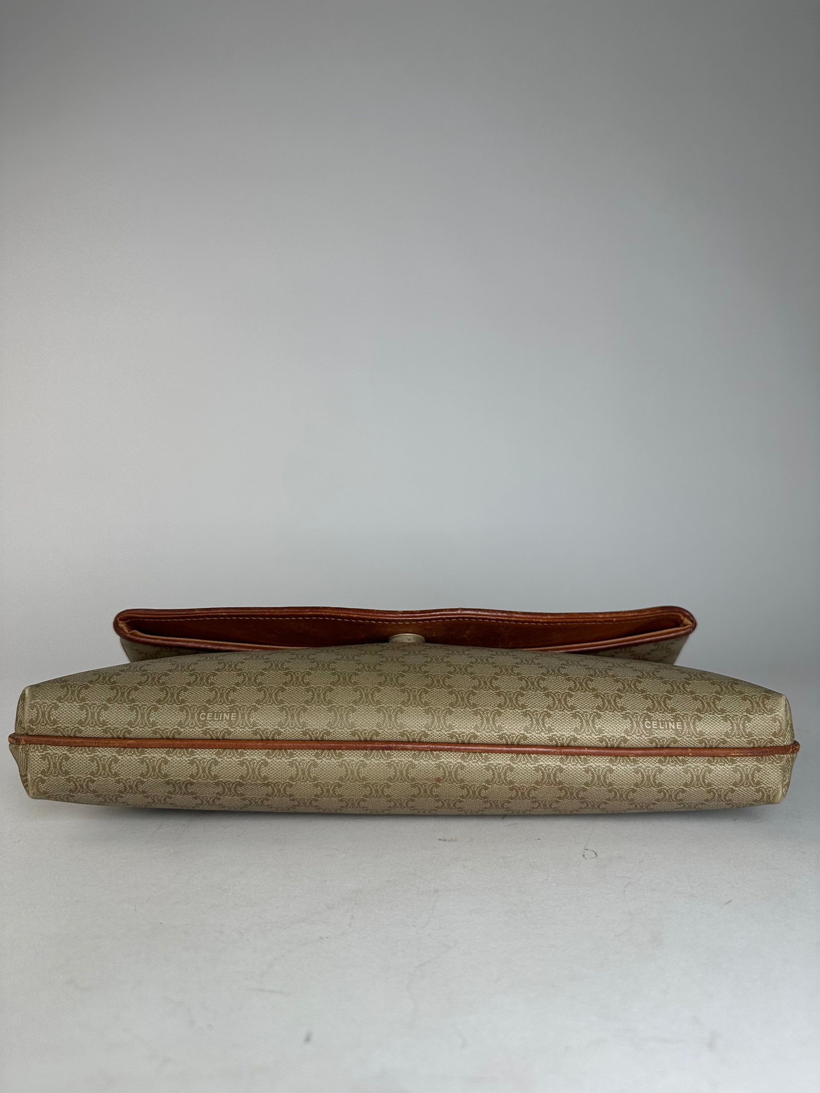 Celine Vintage Triomphe Monogram Leather Clutch Beige Brown Size ONE SIZE - 4 Thumbnail