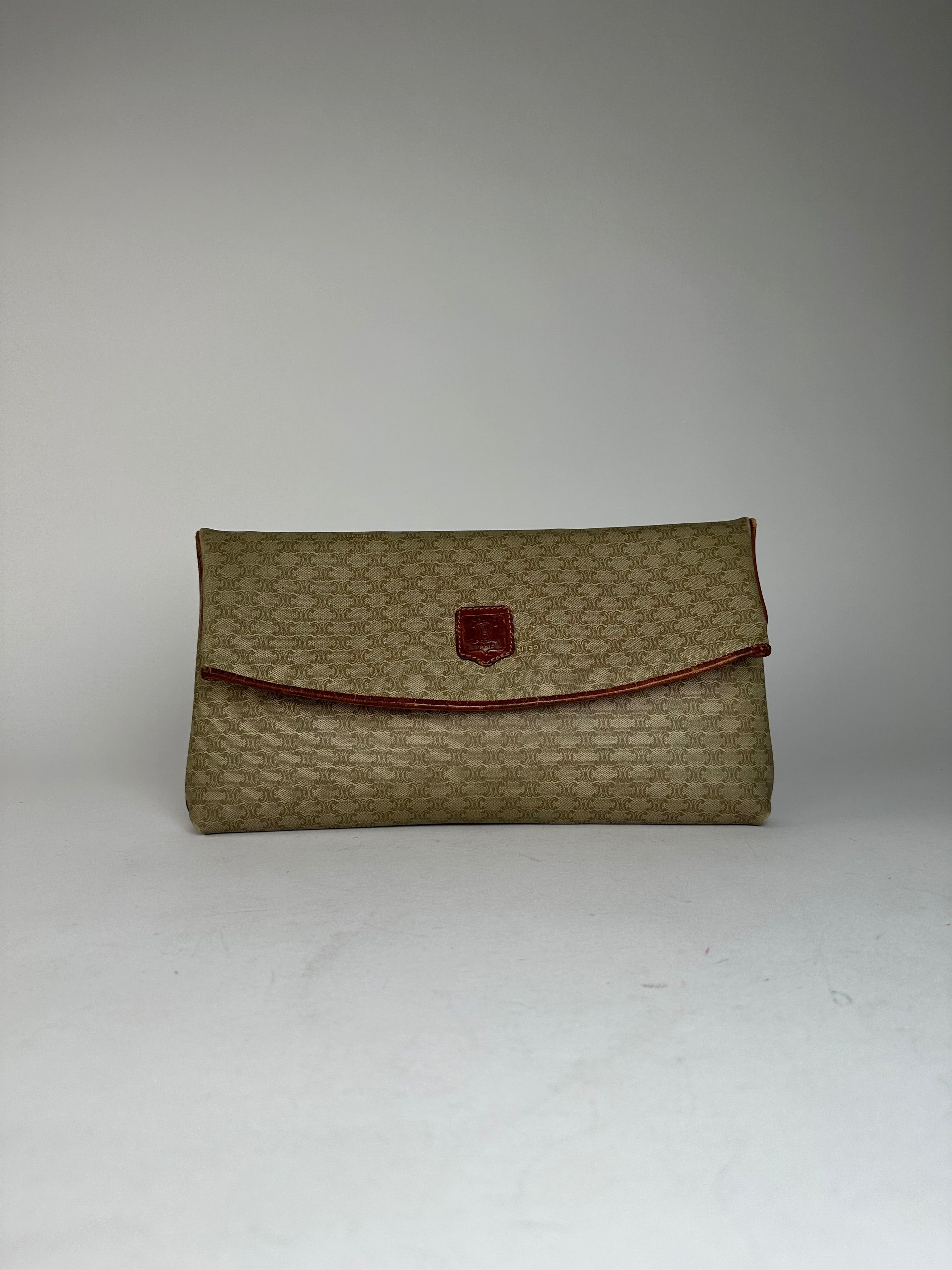 Celine Vintage Triomphe Monogram Leather Clutch Beige Brown Size ONE SIZE - 11 Thumbnail