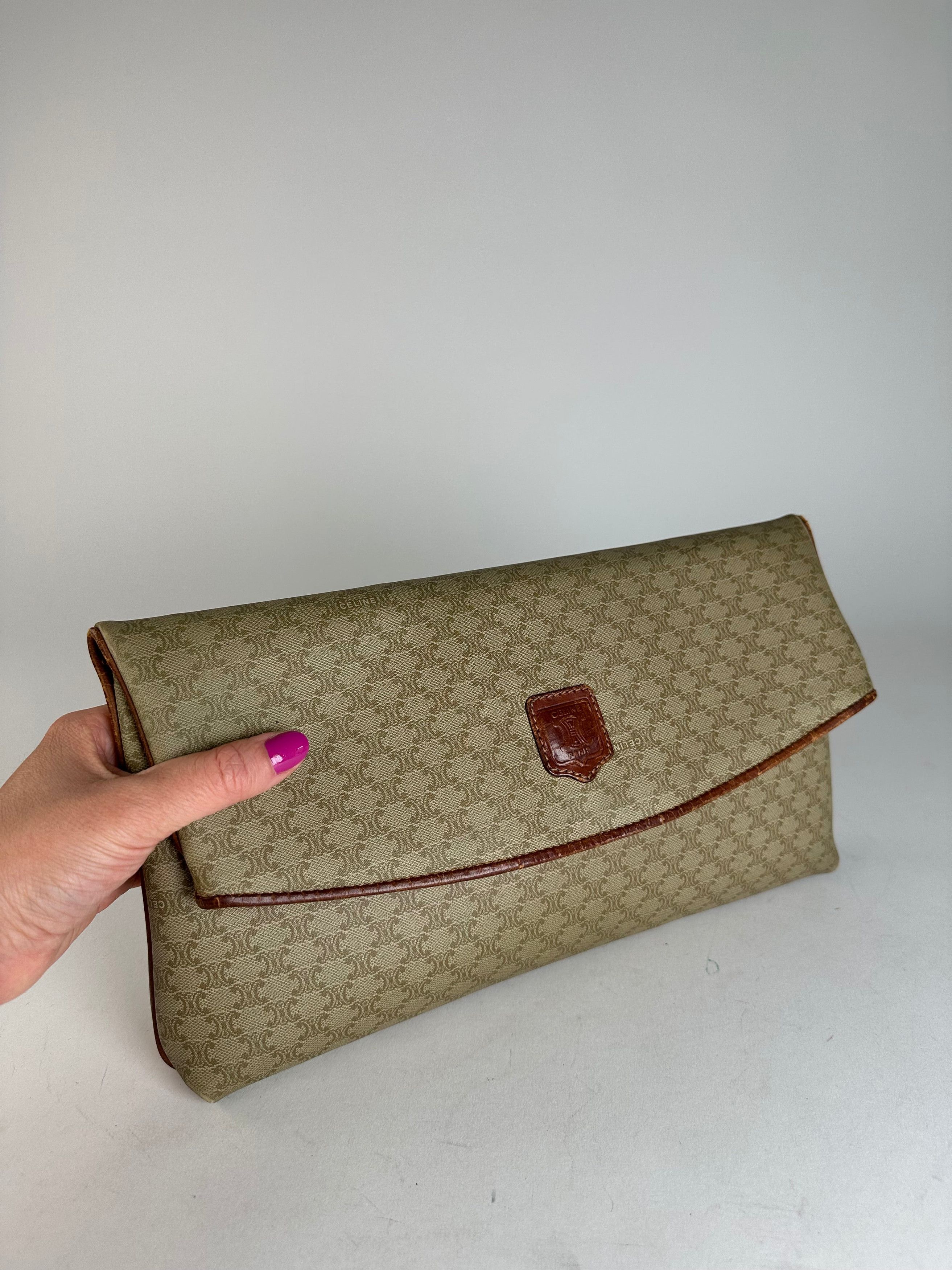 Celine Vintage Triomphe Monogram Leather Clutch Beige Brown Size ONE SIZE - 5 Thumbnail