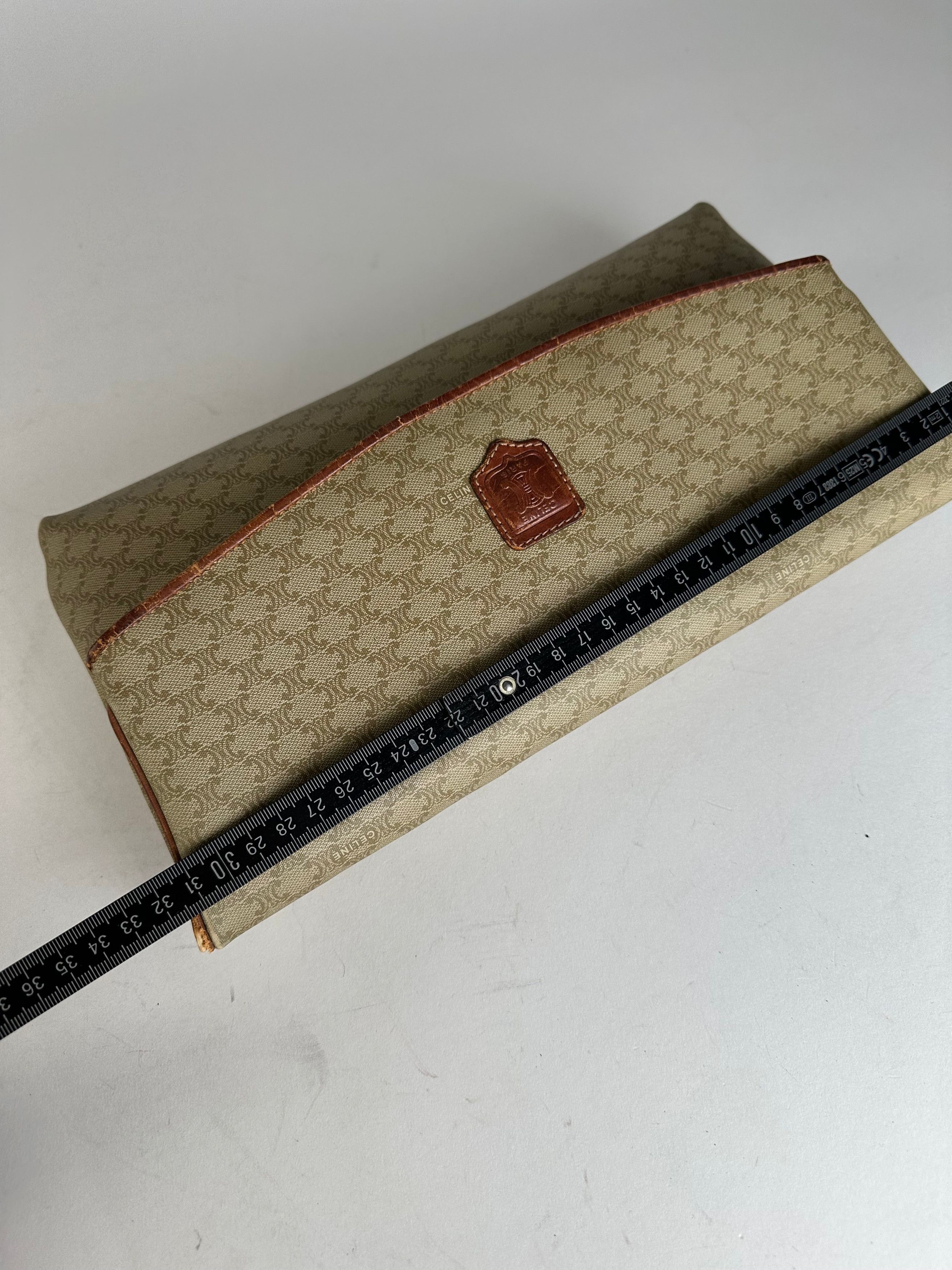 Celine Vintage Triomphe Monogram Leather Clutch Beige Brown Size ONE SIZE - 15 Thumbnail