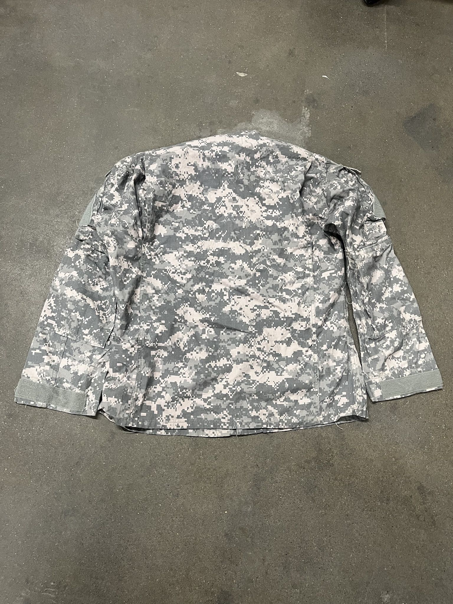 Vintage Vintage 1990s Military Digi Camo Slant Pocket Field Shirt Size Medium Size US M / EU 48-50 / 2 - 4 Thumbnail