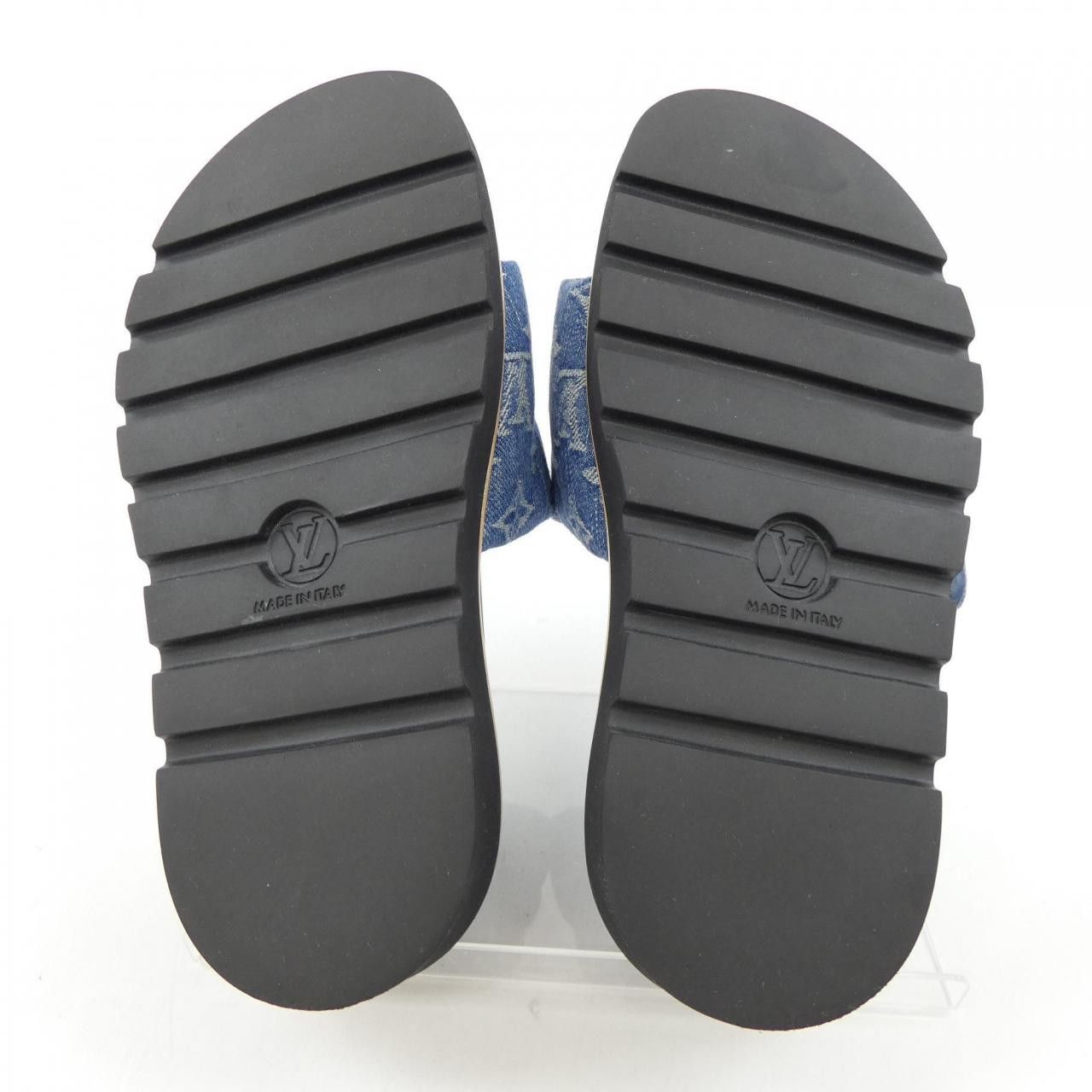 Louis Vuitton Louis Vuitton Louis Vuitton Pool Pillow Line Mule Monogram Denim Sandals Textile Shoes DUTY FREE for USA Size ONE SIZE - 4 Thumbnail
