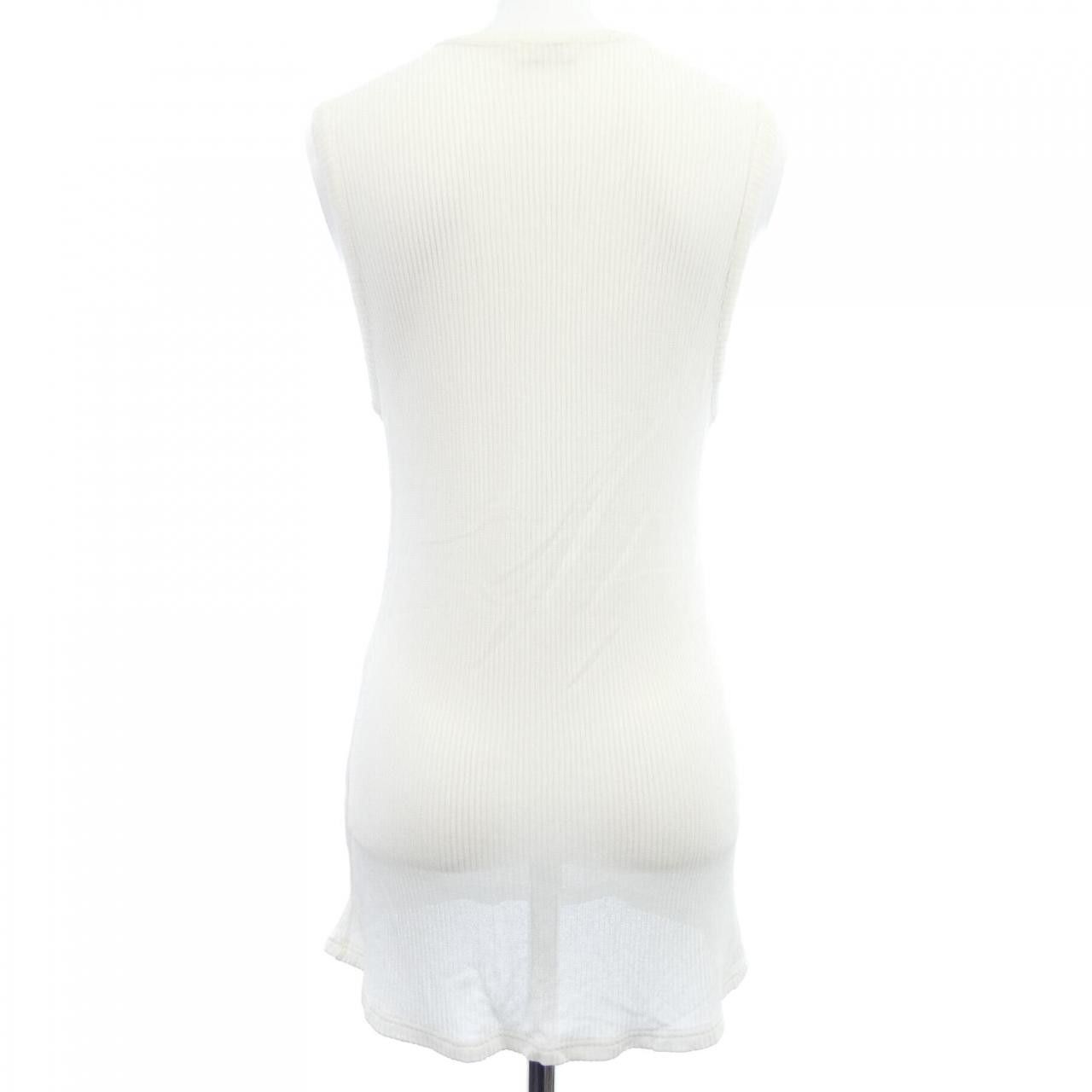 Chanel Chanel Chanel Top Textile Tops P53358V34353 DUTY FREE for USA Size ONE SIZE - 2 Thumbnail