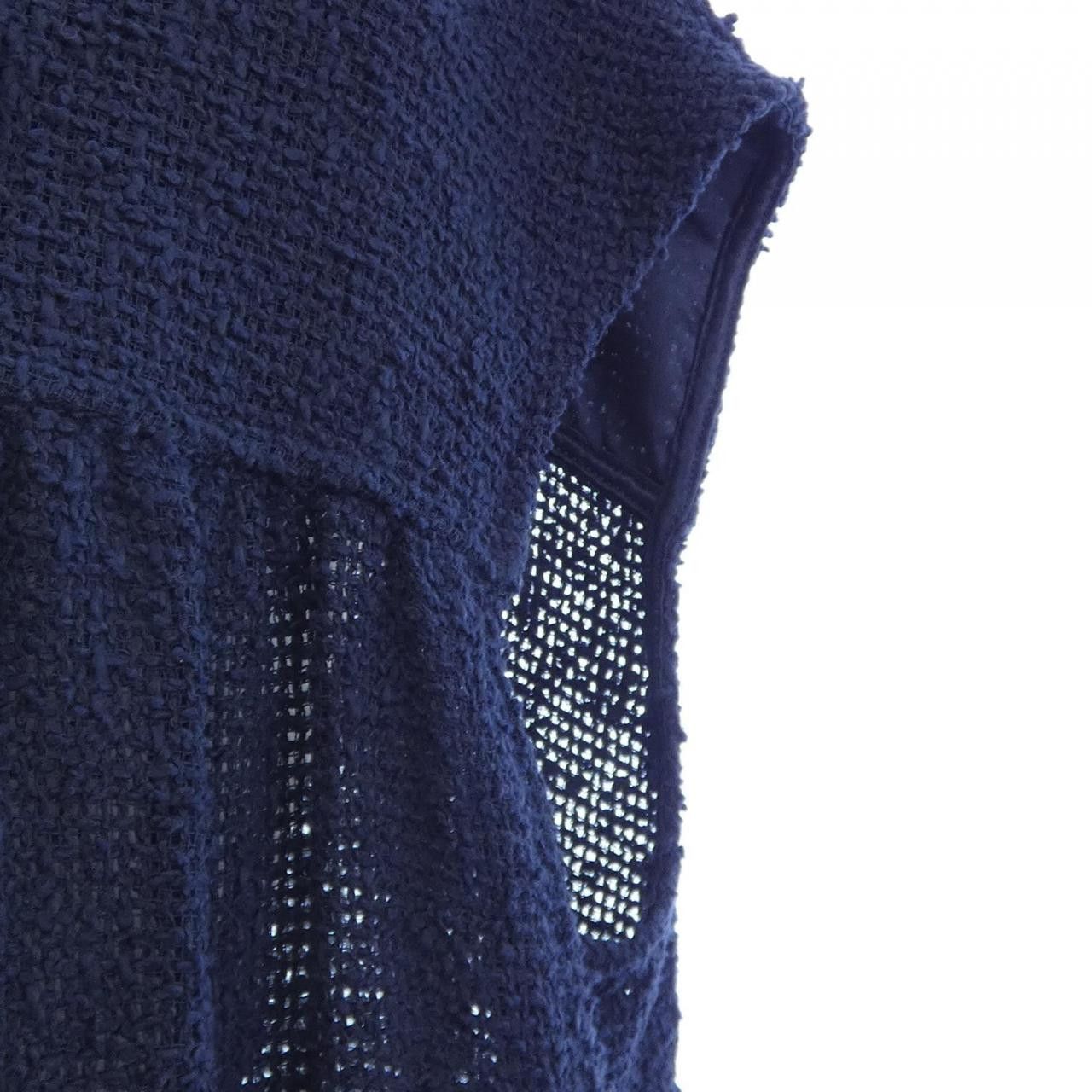 Chanel Chanel Chanel Vest Textile Tops P40472V25563 DUTY FREE for USA Size ONE SIZE - 7 Thumbnail