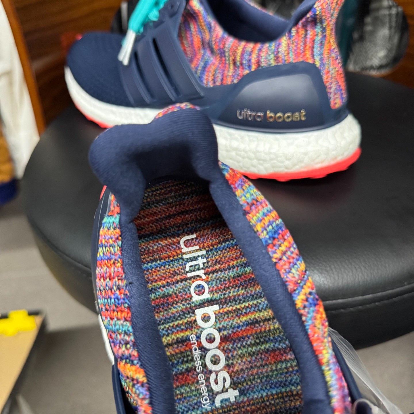 Adidas Adidas Rainbow Multi Lowtop Sneakers 11 Men Size US 11 / EU 44 - 5 Thumbnail
