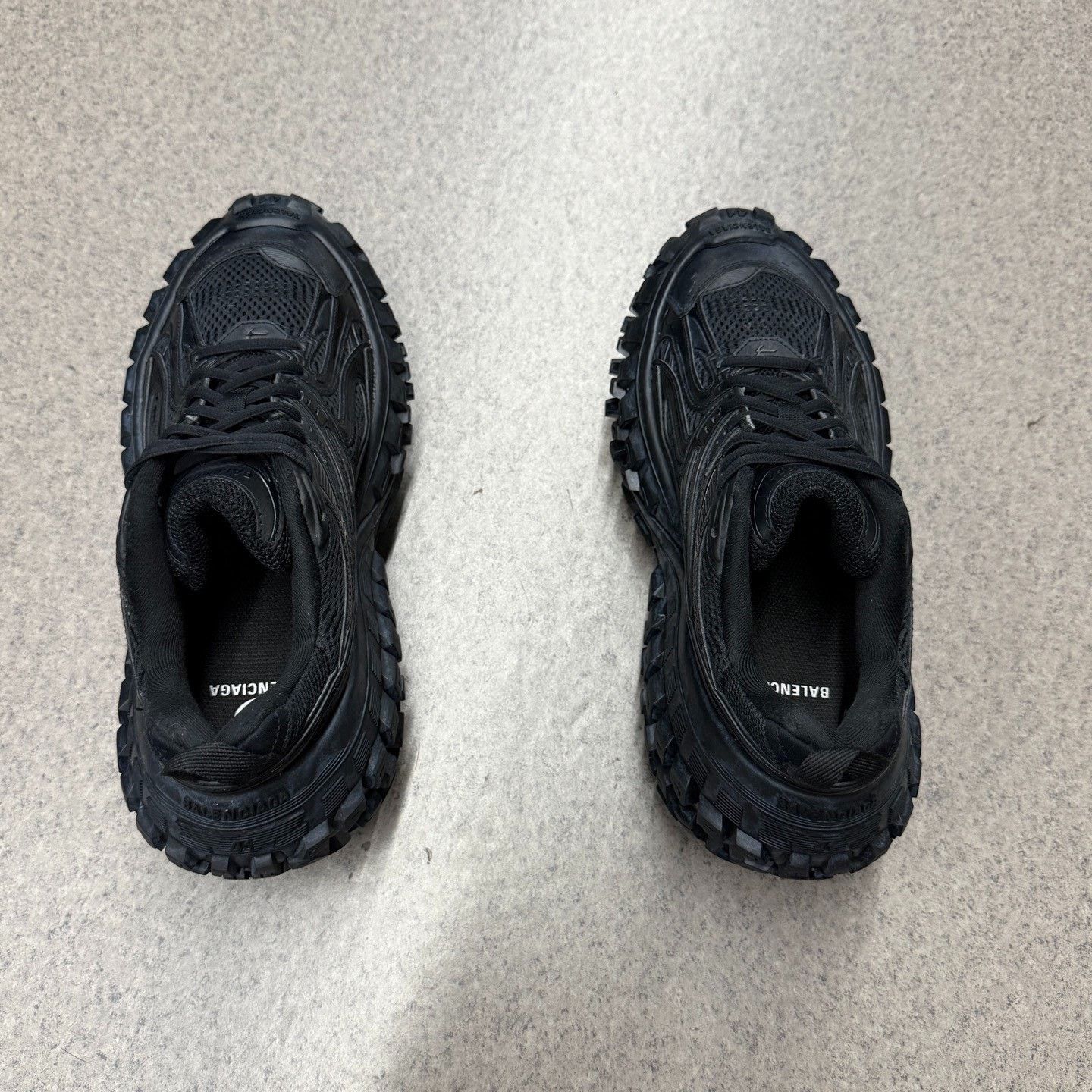 Balenciaga Balenciaga Distressed Blue Lowtop Sneakers 8.5 Men Size US 8.5 / EU 41-42 - 8 Thumbnail