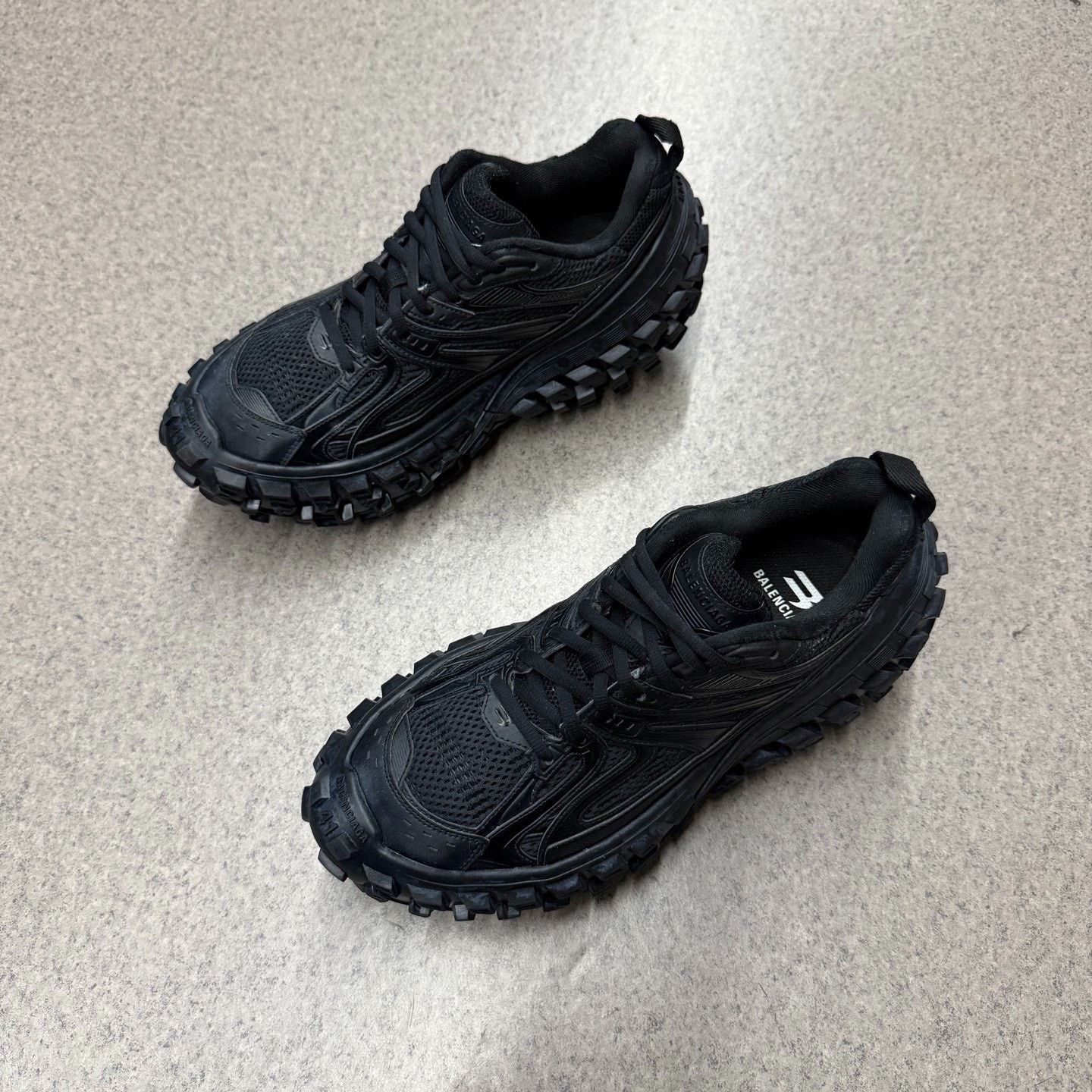 Balenciaga Balenciaga Distressed Blue Lowtop Sneakers 8.5 Men Size US 8.5 / EU 41-42 - 5 Thumbnail