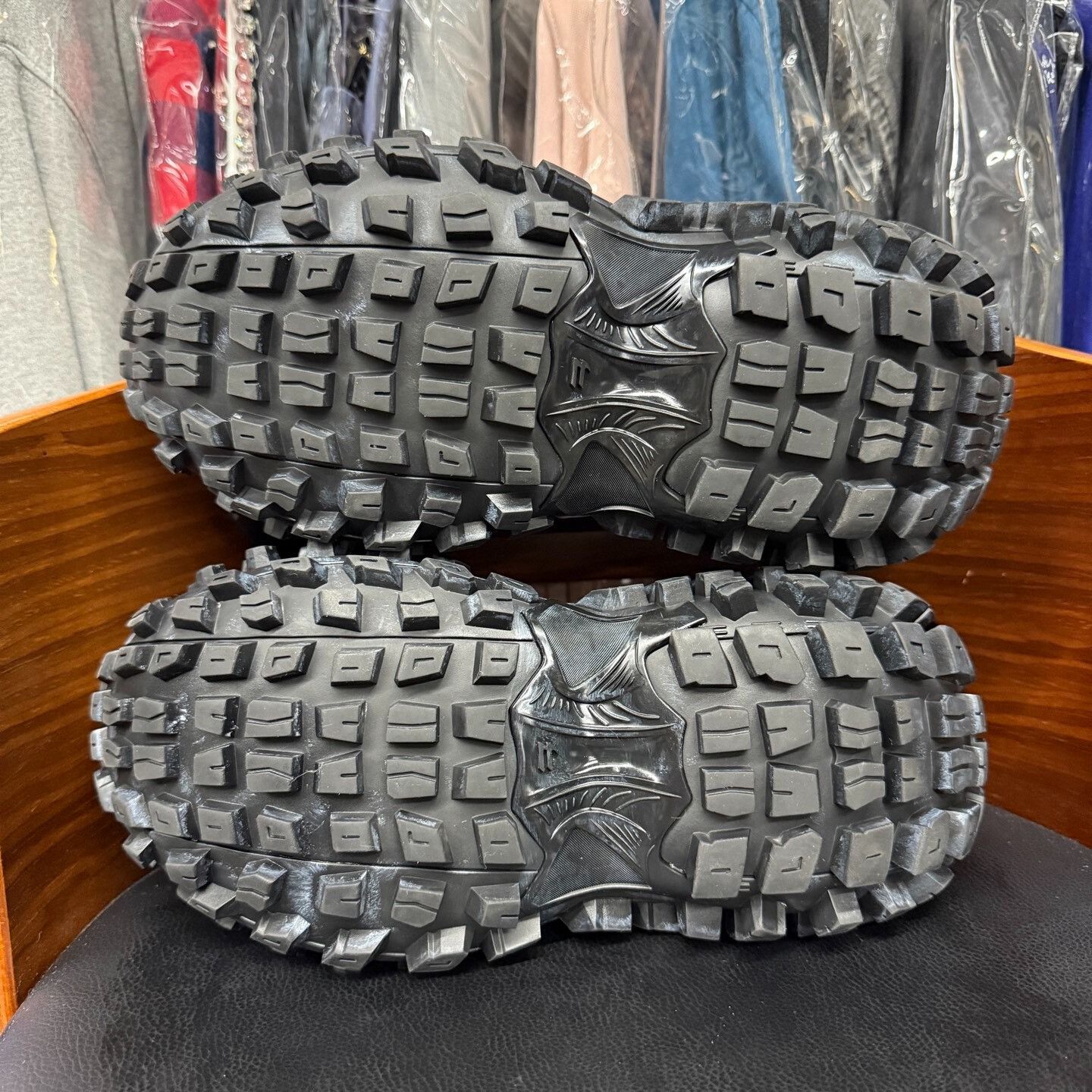 Balenciaga Balenciaga Distressed Blue Lowtop Sneakers 8.5 Men Size US 8.5 / EU 41-42 - 9 Thumbnail
