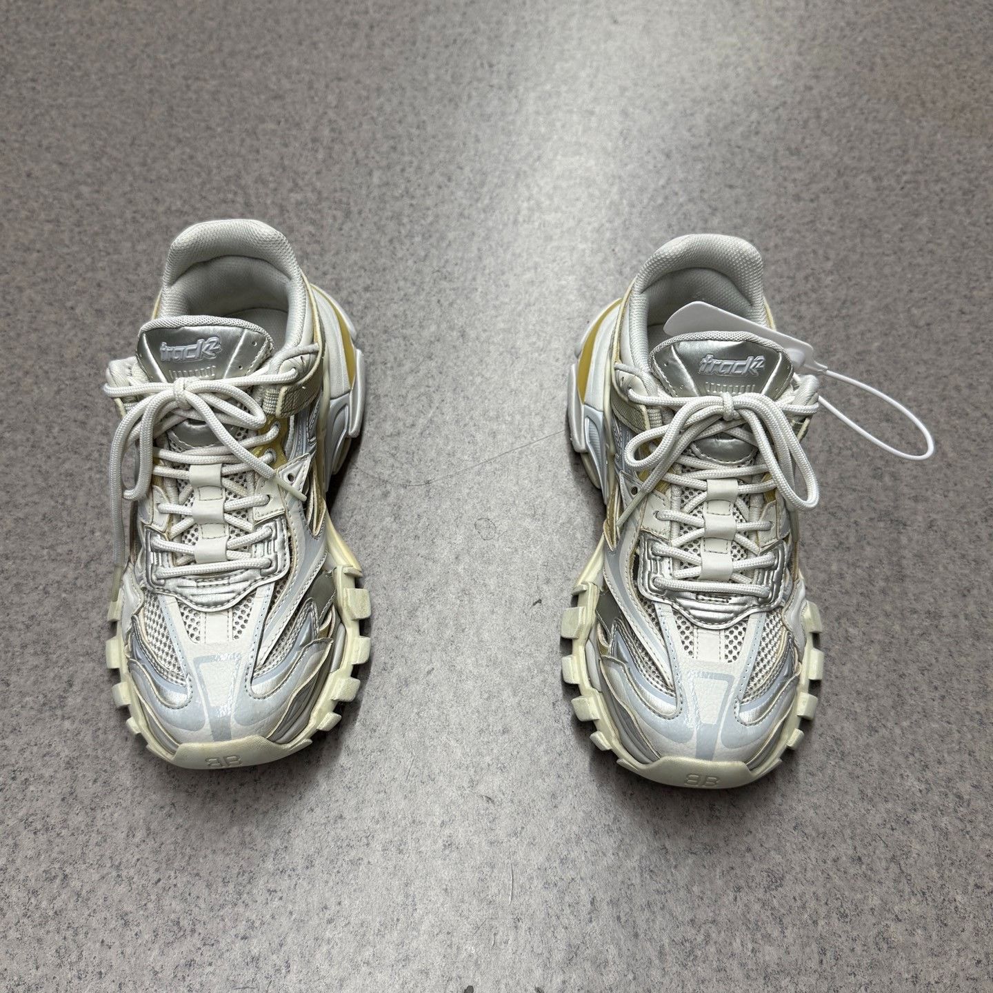 Balenciaga Balenciaga White Lowtop Sneakers us_7-5 Women Size US 7.5 / IT 37.5 - 5 Thumbnail