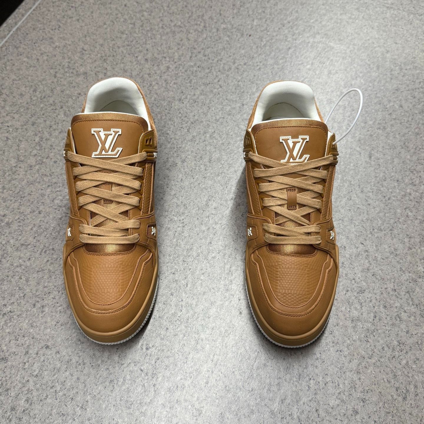 Louis Vuitton Louis Vuitton Training Brown Lowtop Sneakers 10.5 Men Size US 10.5 / EU 43-44 - 8 Thumbnail