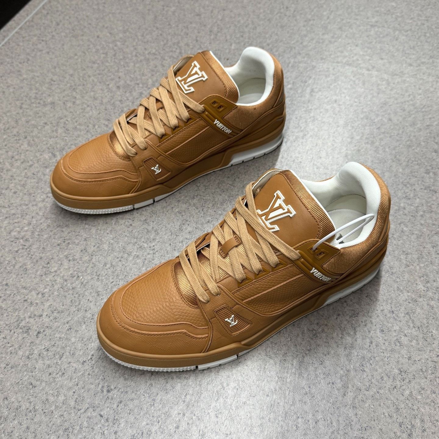 Louis Vuitton Louis Vuitton Training Brown Lowtop Sneakers 10.5 Men Size US 10.5 / EU 43-44 - 5 Thumbnail