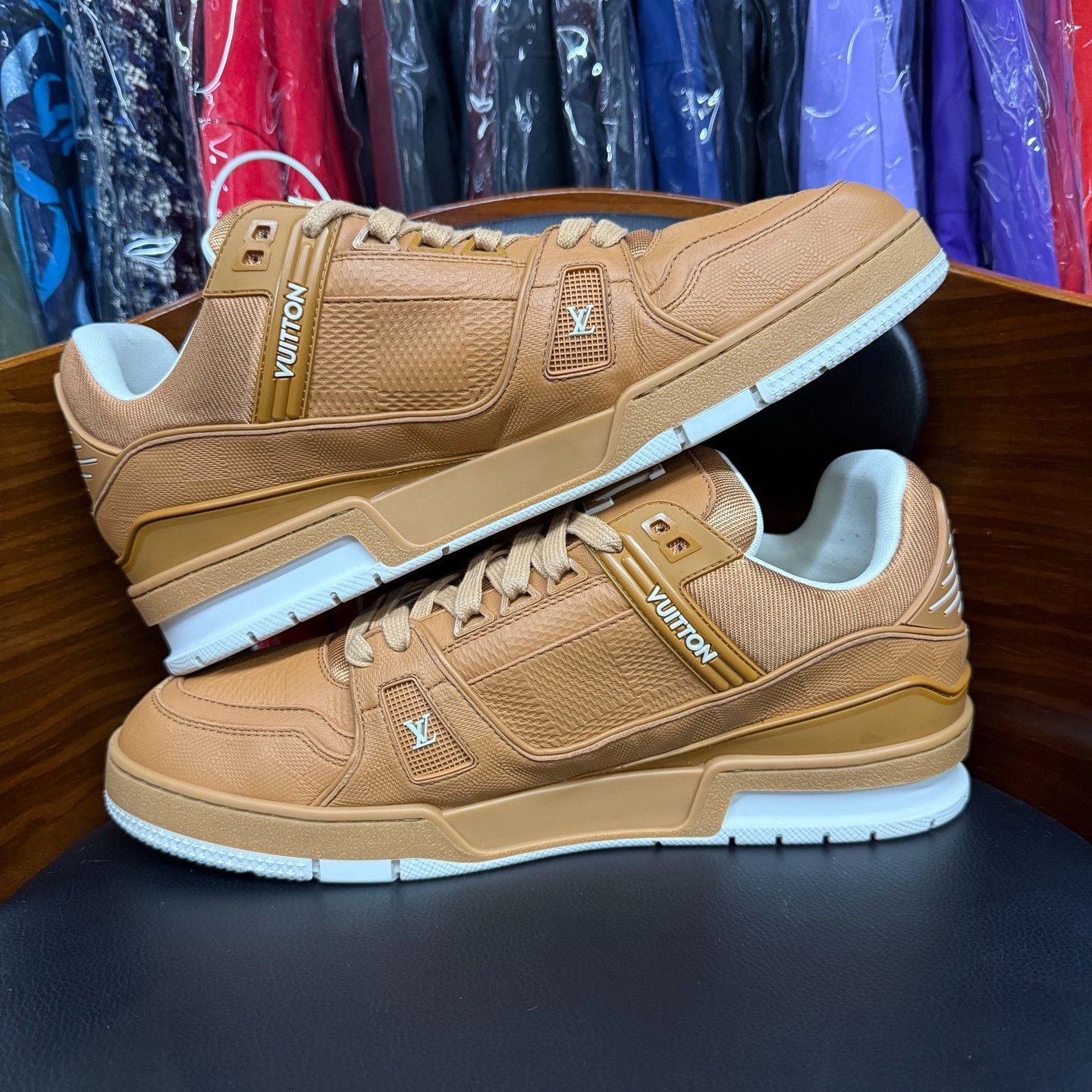 Louis Vuitton Louis Vuitton Training Brown Lowtop Sneakers 10.5 Men Size US 10.5 / EU 43-44 - 7 Thumbnail