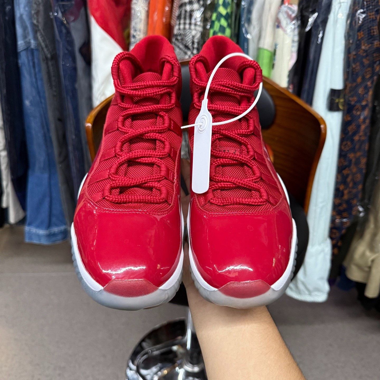 Nike Nike AJ11 Red Lowtop Sneakers 9.5 Men Size US 9.5 / EU 42-43 - 5 Thumbnail