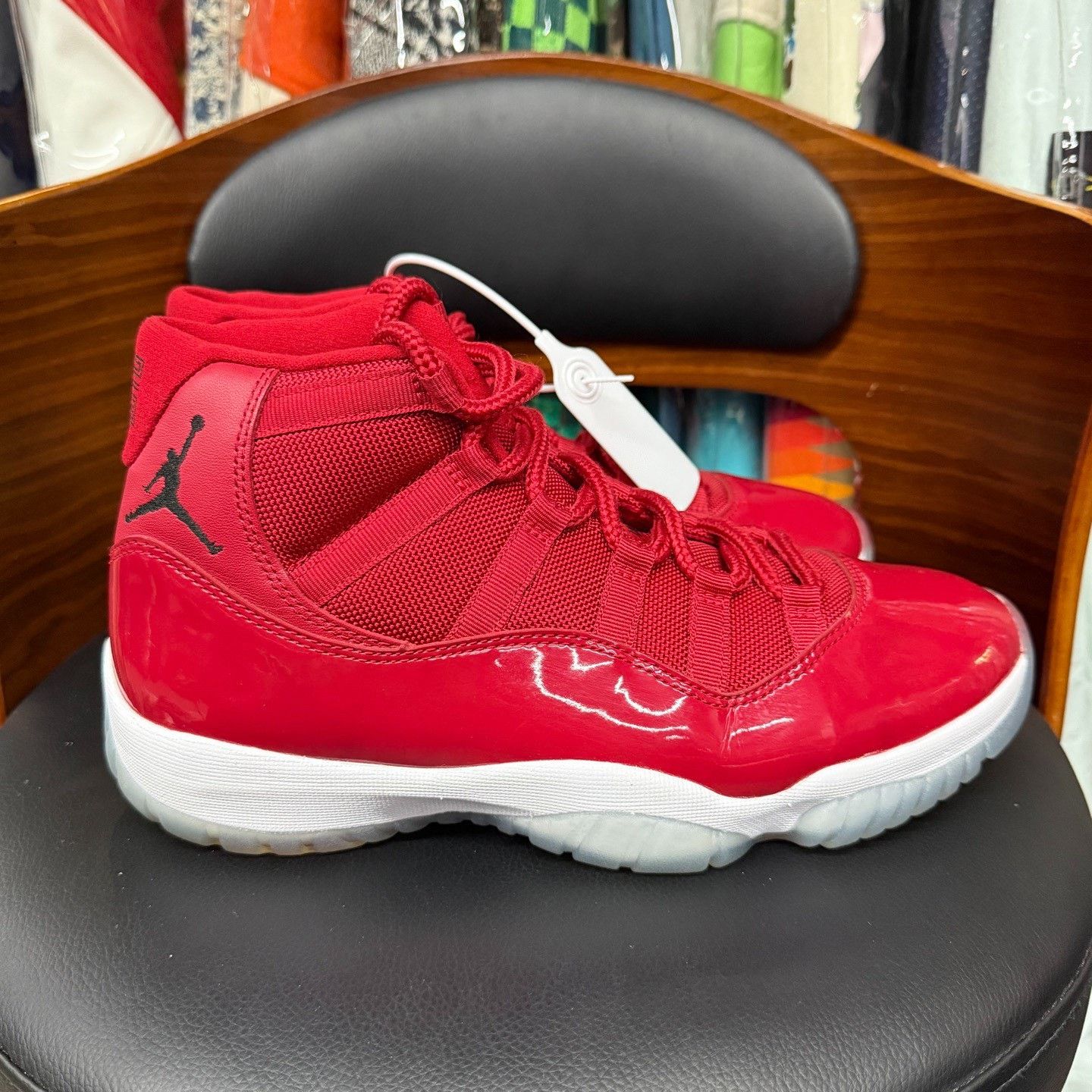 Nike Nike AJ11 Red Lowtop Sneakers 9.5 Men Size US 9.5 / EU 42-43 - 4 Thumbnail