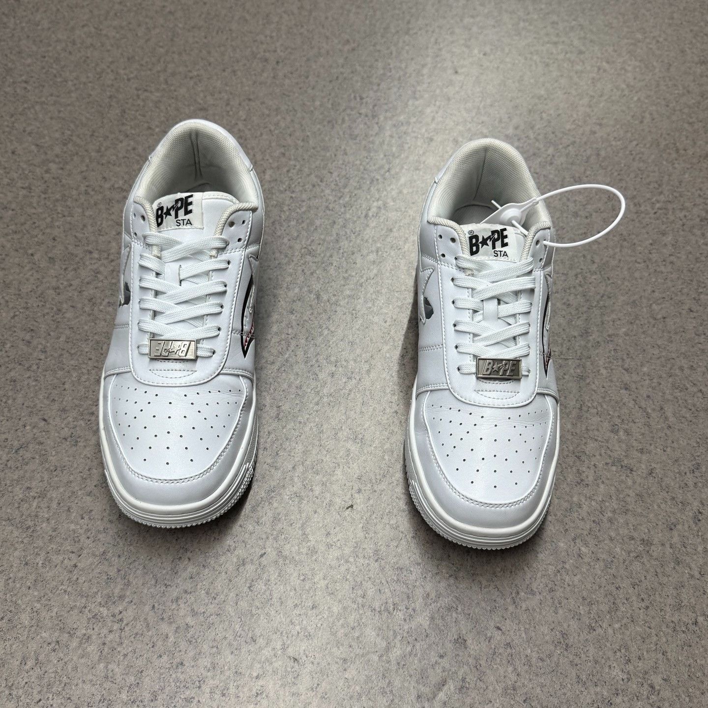 Bape Bape Collab White Lowtop Sneakers 10.5 Men Size US 10.5 / EU 43-44 - 8 Thumbnail
