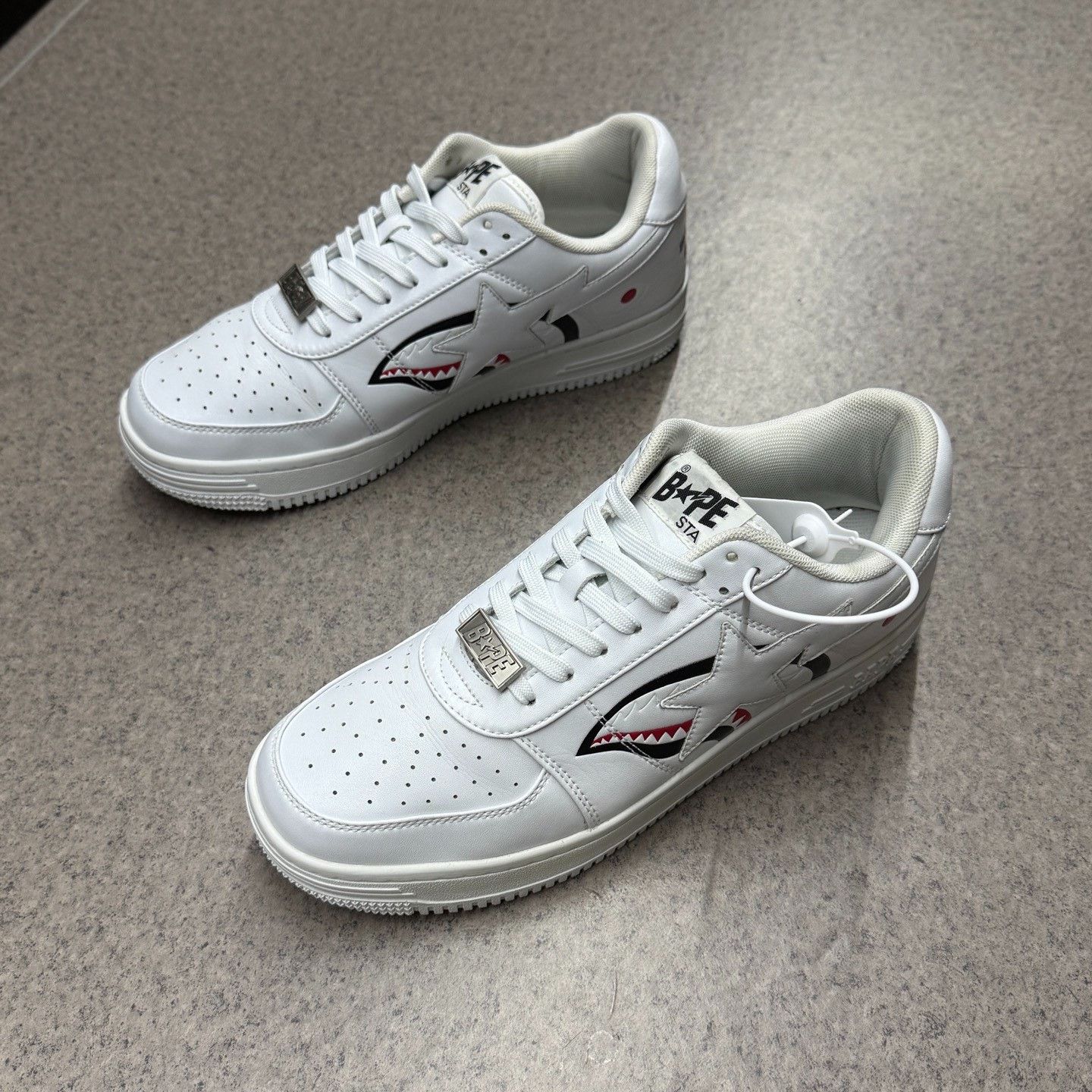 Bape Bape Collab White Lowtop Sneakers 10.5 Men Size US 10.5 / EU 43-44 - 5 Thumbnail