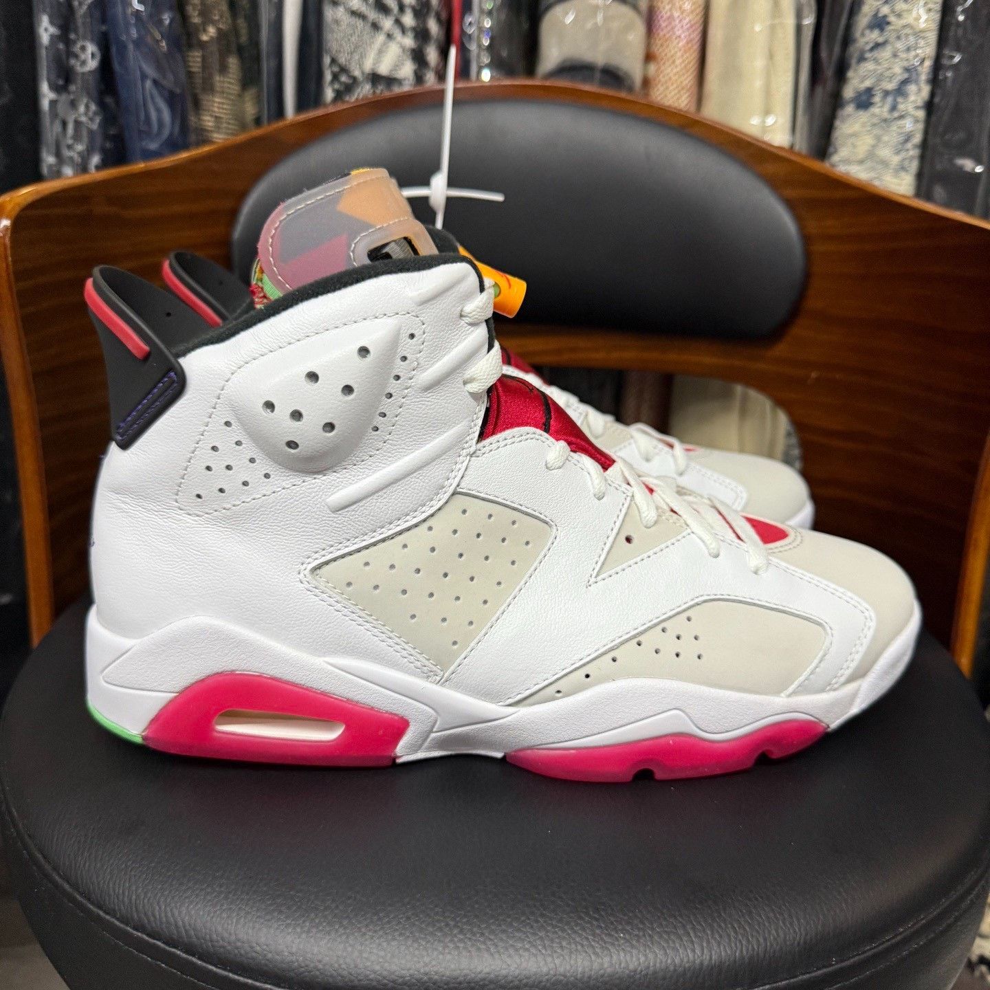 Nike Nike AJ6 Red Lowtop Sneakers 10 Men Size US 10 / EU 43 - 4 Thumbnail