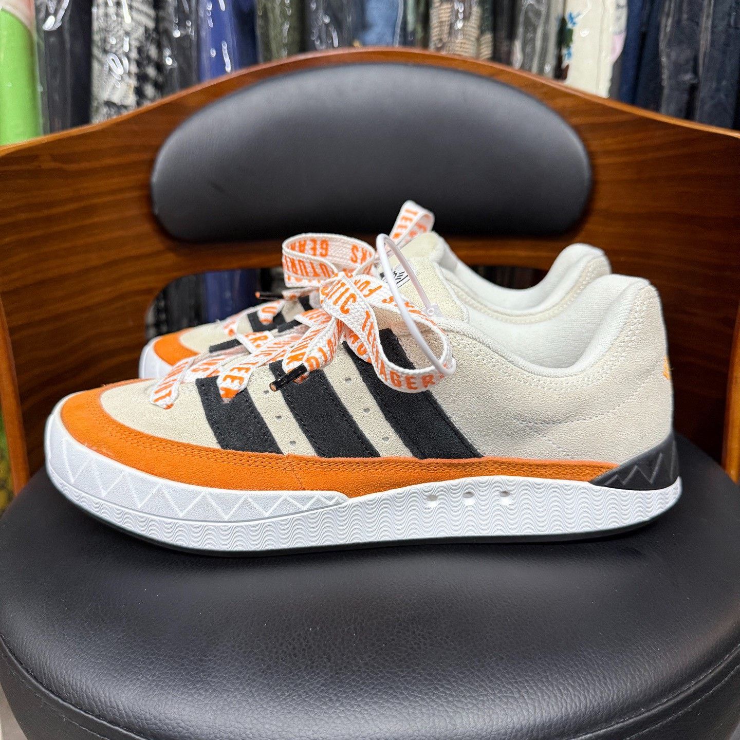 Adidas Adidas Lowtop Sneakers 10 Men Size US 10 / EU 43 - 6 Thumbnail