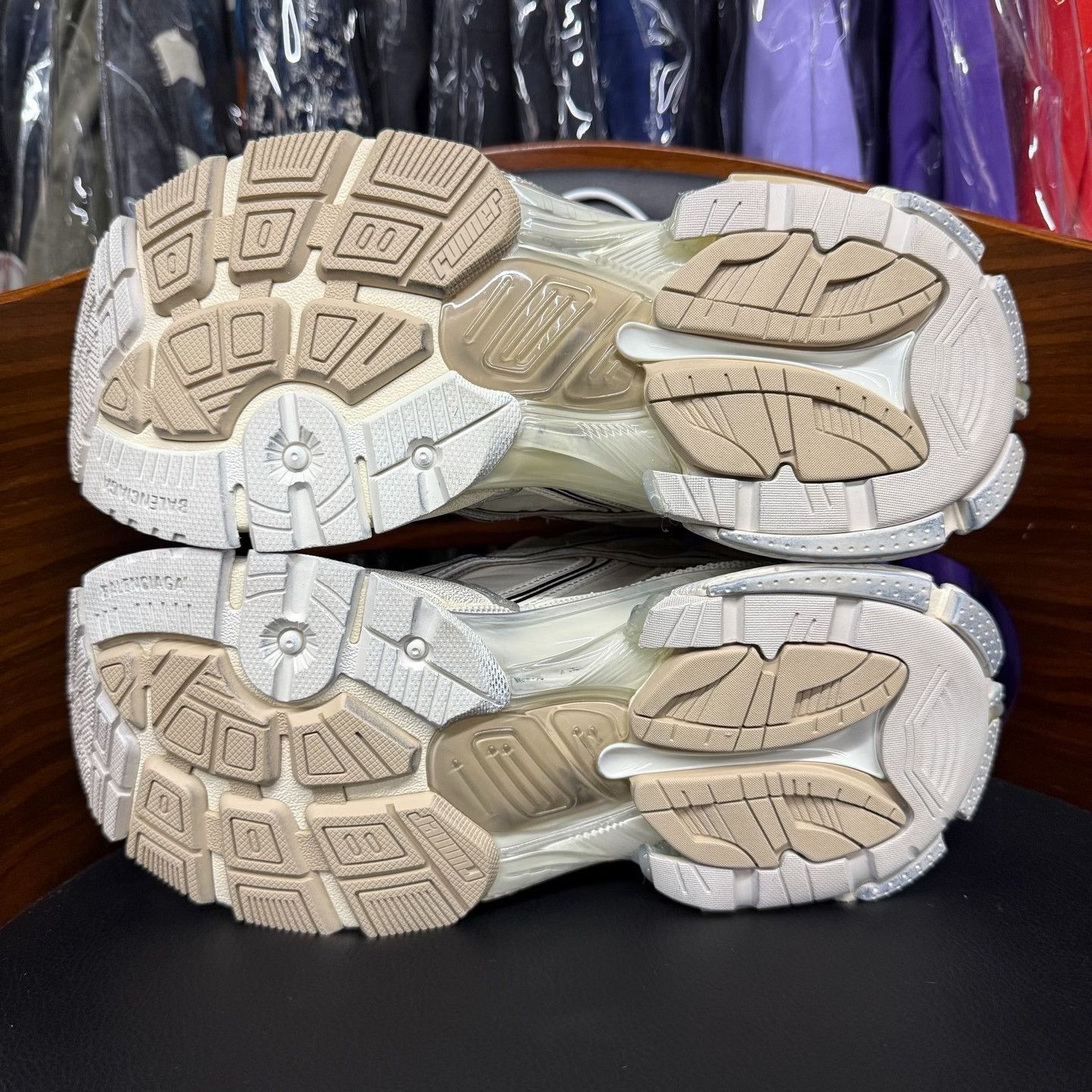 Balenciaga Balenciaga Running Beige Lowtop Sneakers us_6-5 Women Size US 6.5 / IT 36.5 - 8 Thumbnail
