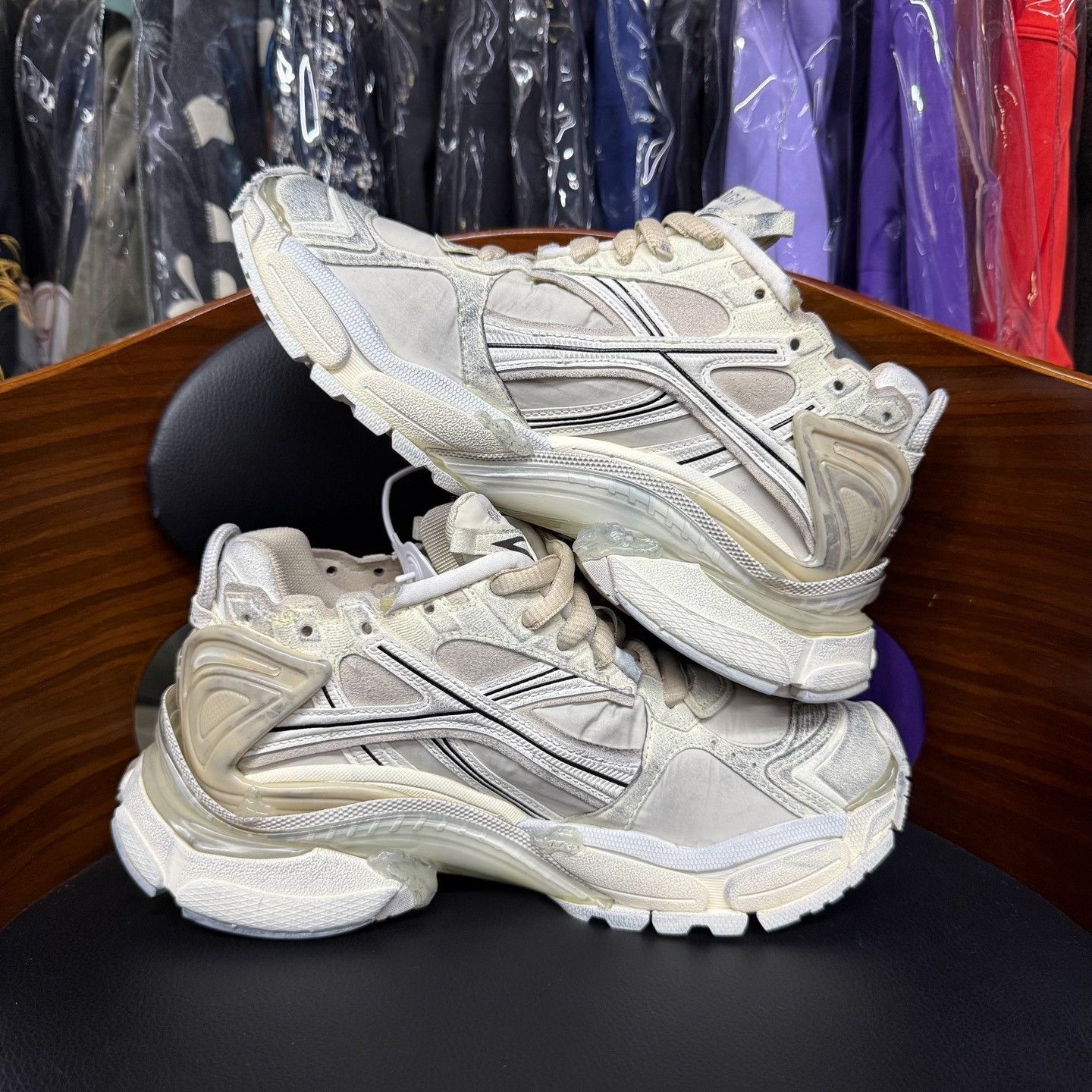 Balenciaga Balenciaga Running Beige Lowtop Sneakers us_6-5 Women Size US 6.5 / IT 36.5 - 5 Thumbnail