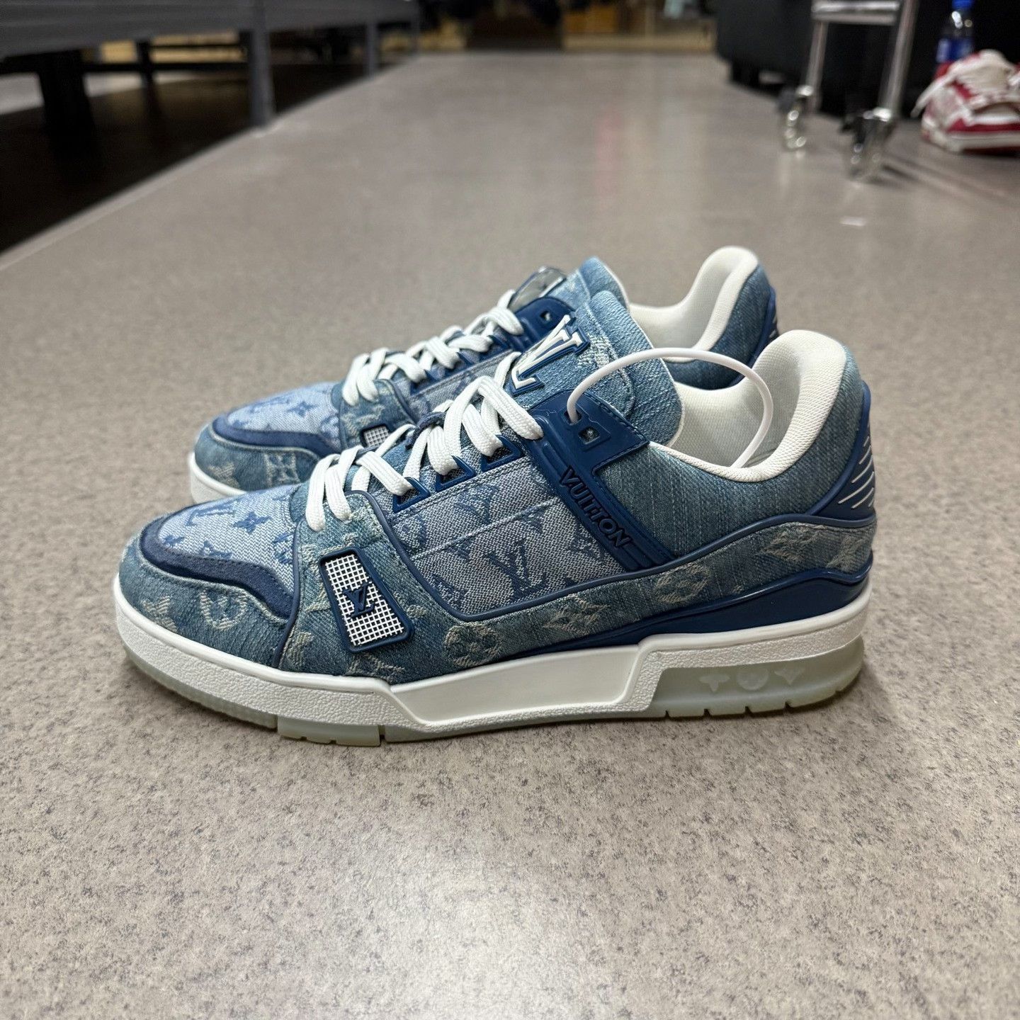 Louis Vuitton Louis Vuitton Training Denim Blue Lowtop Sneakers us_9 Women Size US 9 / IT 39 - 6 Thumbnail