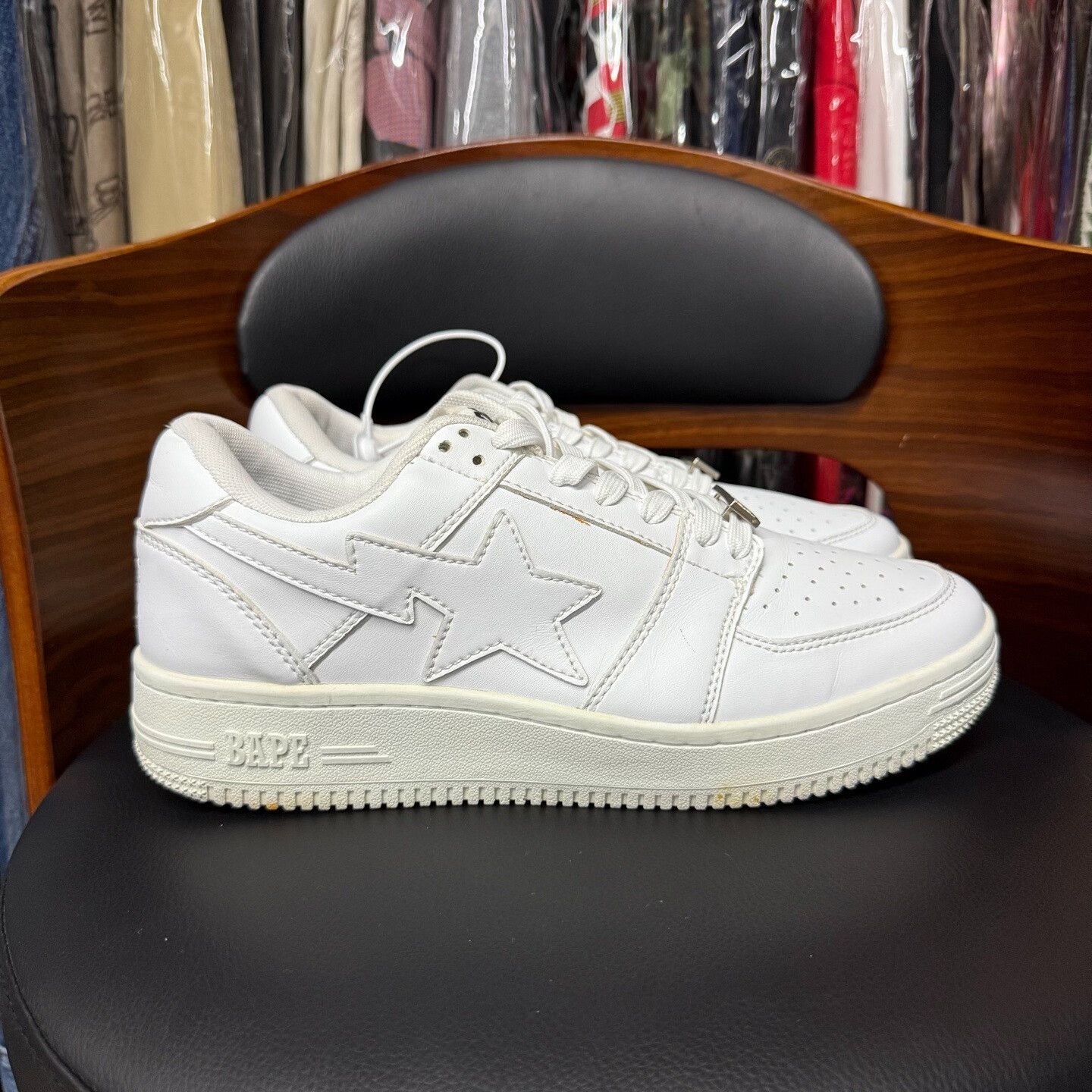 Bape Bape White Lowtop Sneakers 11 Men Size US 11 / EU 44 - 4 Thumbnail