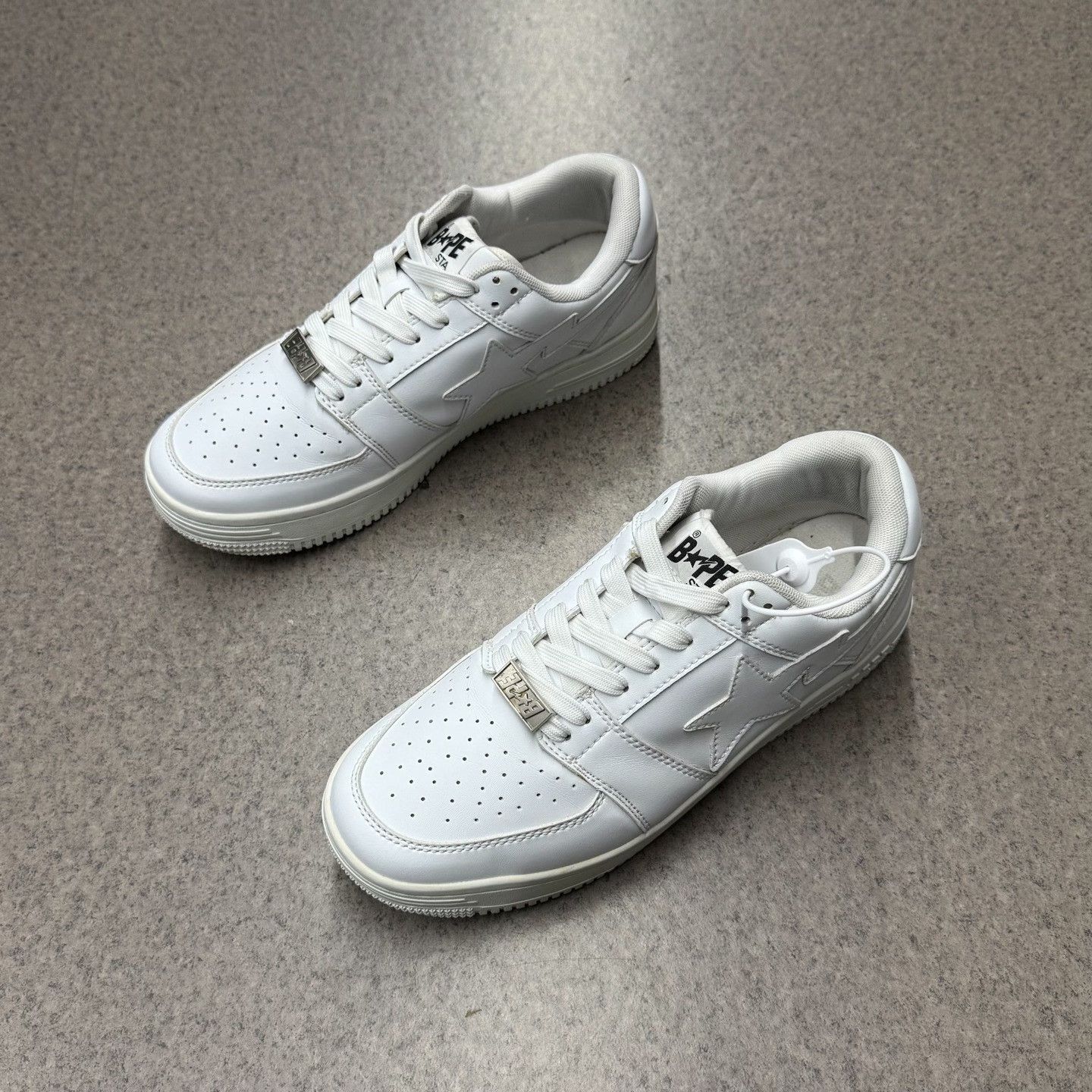 Bape Bape White Lowtop Sneakers 11 Men Size US 11 / EU 44 - 5 Thumbnail