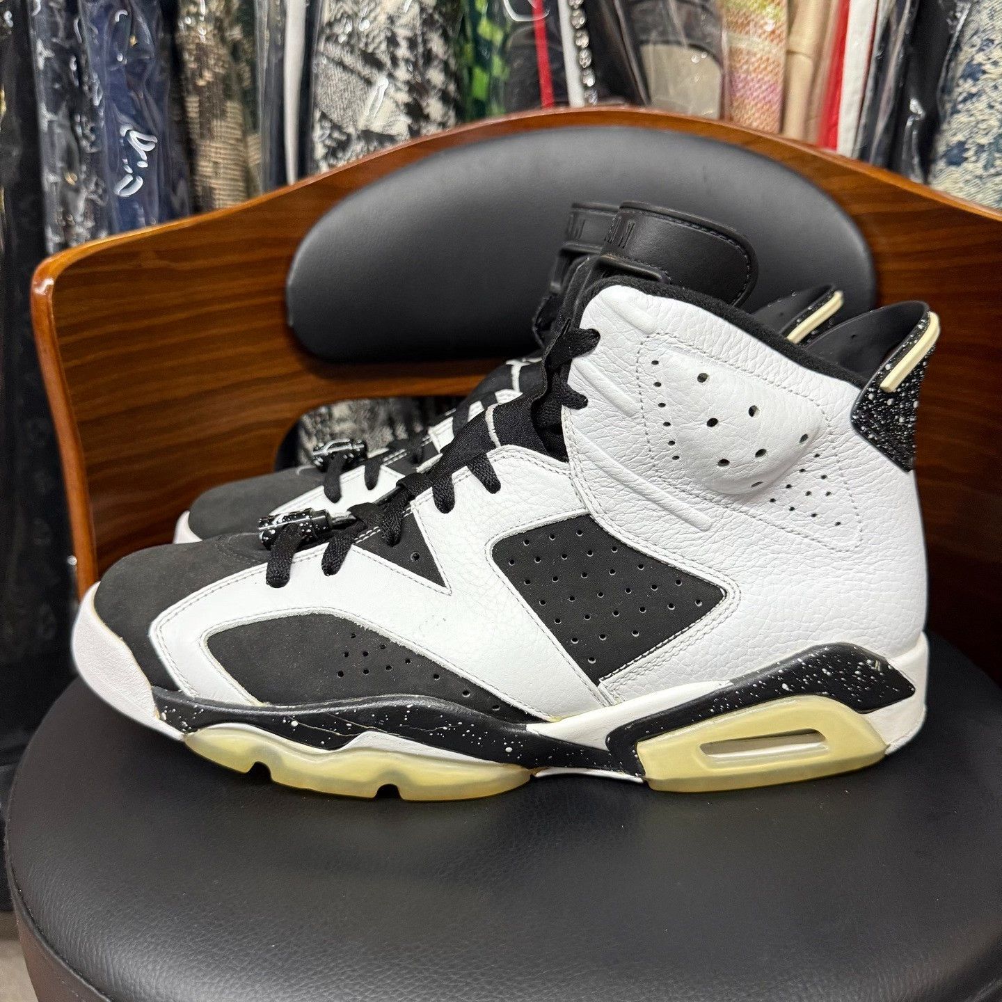 Nike Nike AJ6 Black Lowtop Sneakers 11.5 Men Size US 11.5 / EU 44-45 - 6 Thumbnail