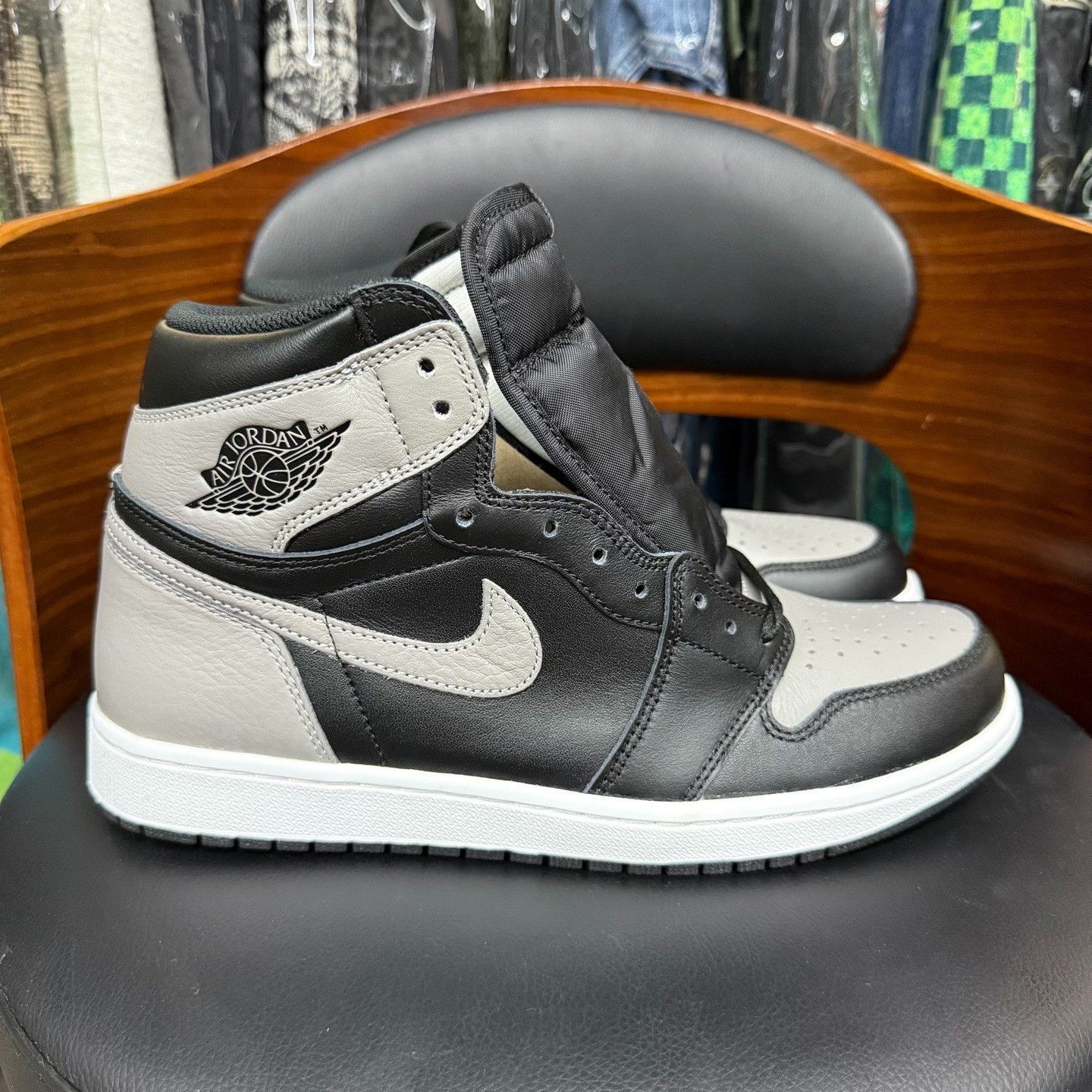 Nike Nike AJ1 Gray Lowtop Sneakers 11 Men Size US 11 / EU 44 - 4 Thumbnail