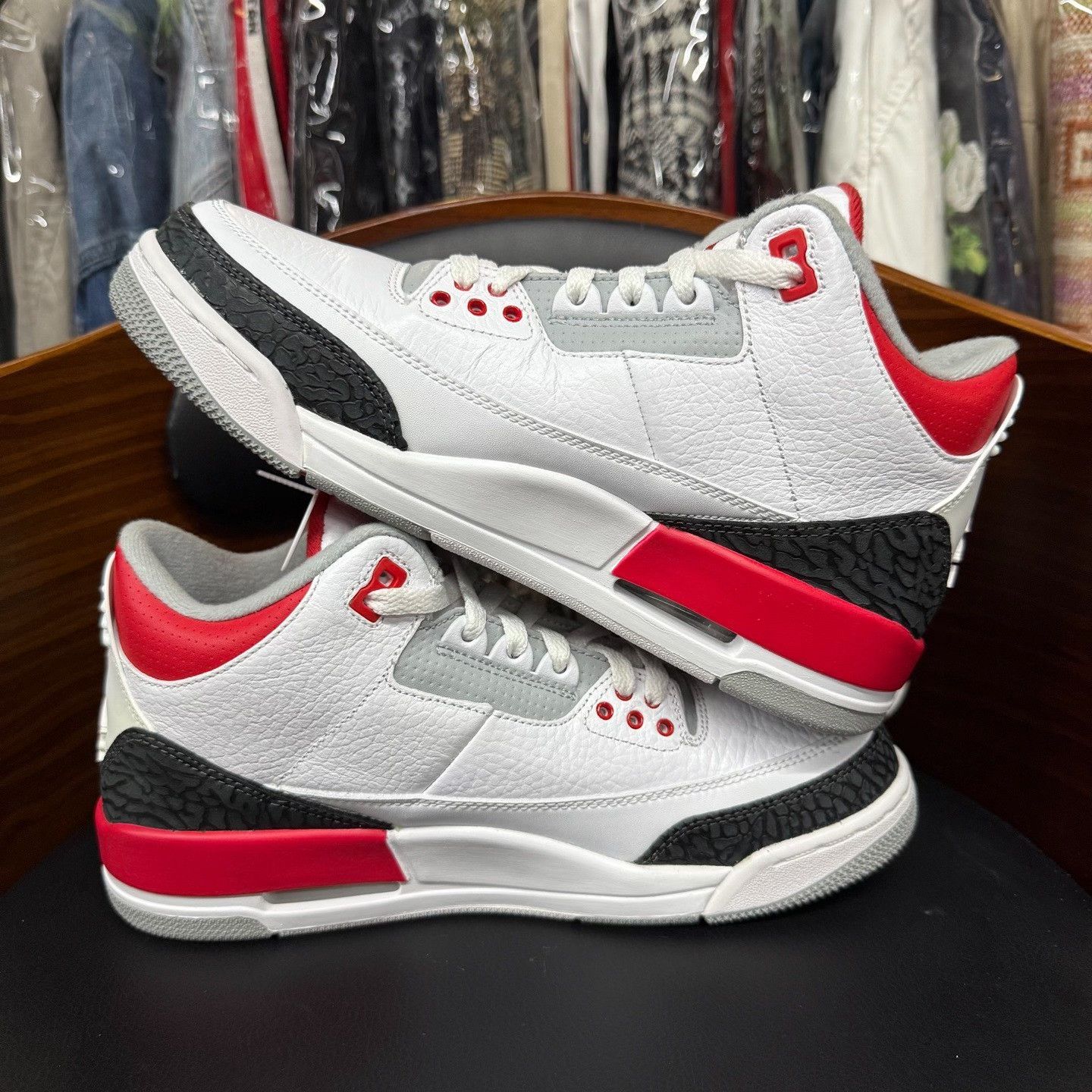 Nike Nike AJ3 Red Lowtop Sneakers 8.5 Men Size US 8.5 / EU 41-42 - 7 Thumbnail