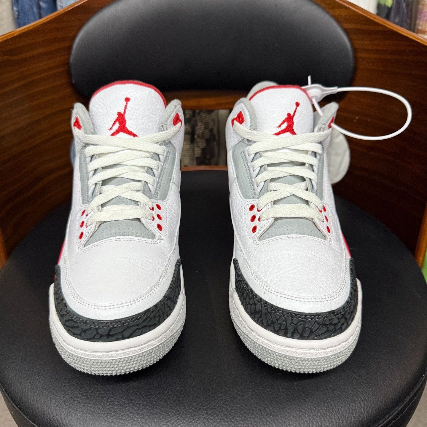 Nike Nike AJ3 Red Lowtop Sneakers 8.5 Men Size US 8.5 / EU 41-42 - 2 Thumbnail