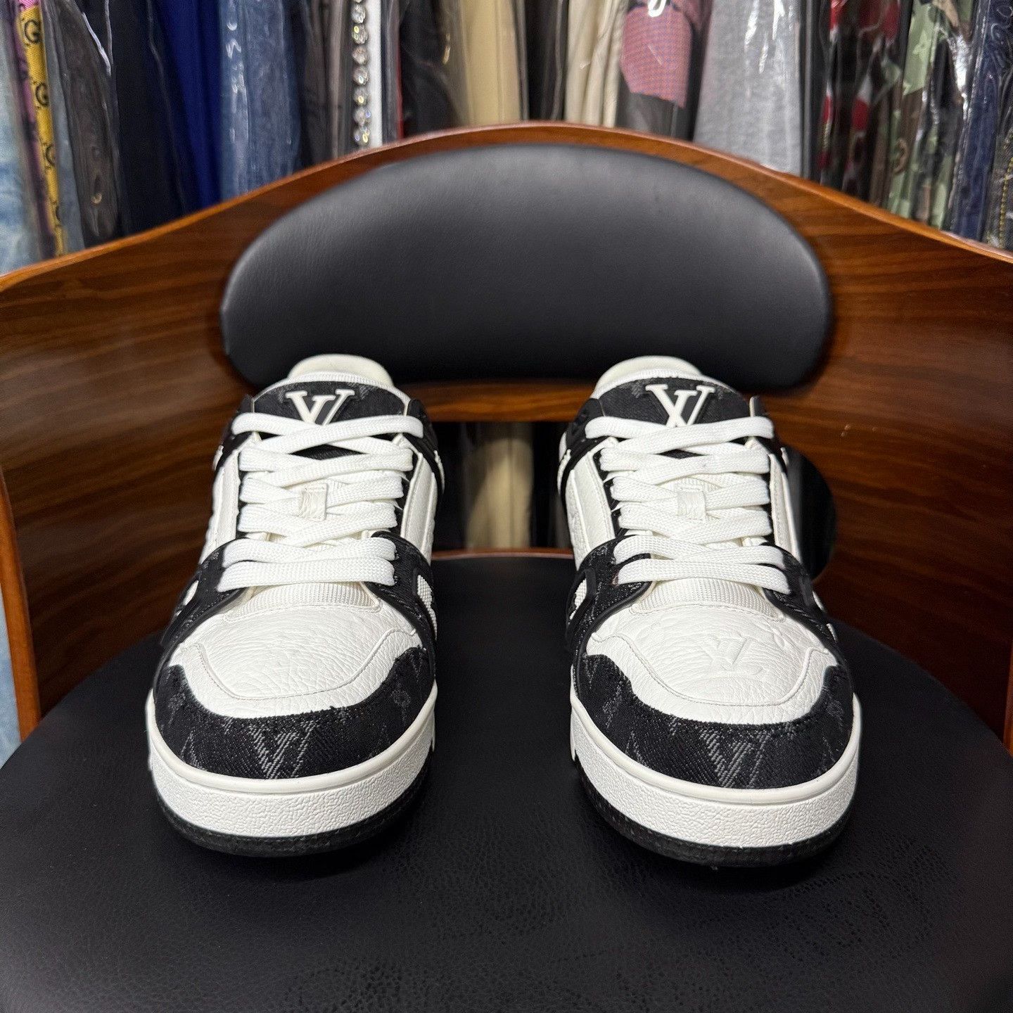 Louis Vuitton Louis Vuitton Training Denim Black Lowtop Sneakers 8 Men Size US 8 / EU 41 - 2 Thumbnail