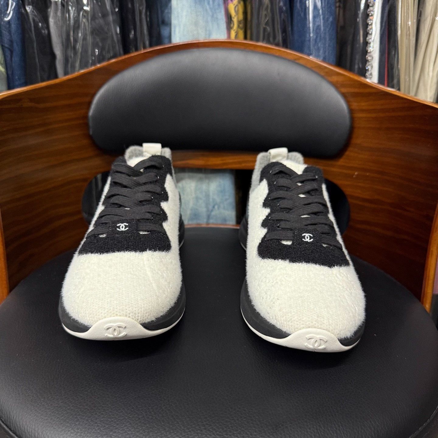 Chanel Chanel Black Lowtop Sneakers 8.5 Men Size US 8.5 / EU 41-42 - 2 Thumbnail
