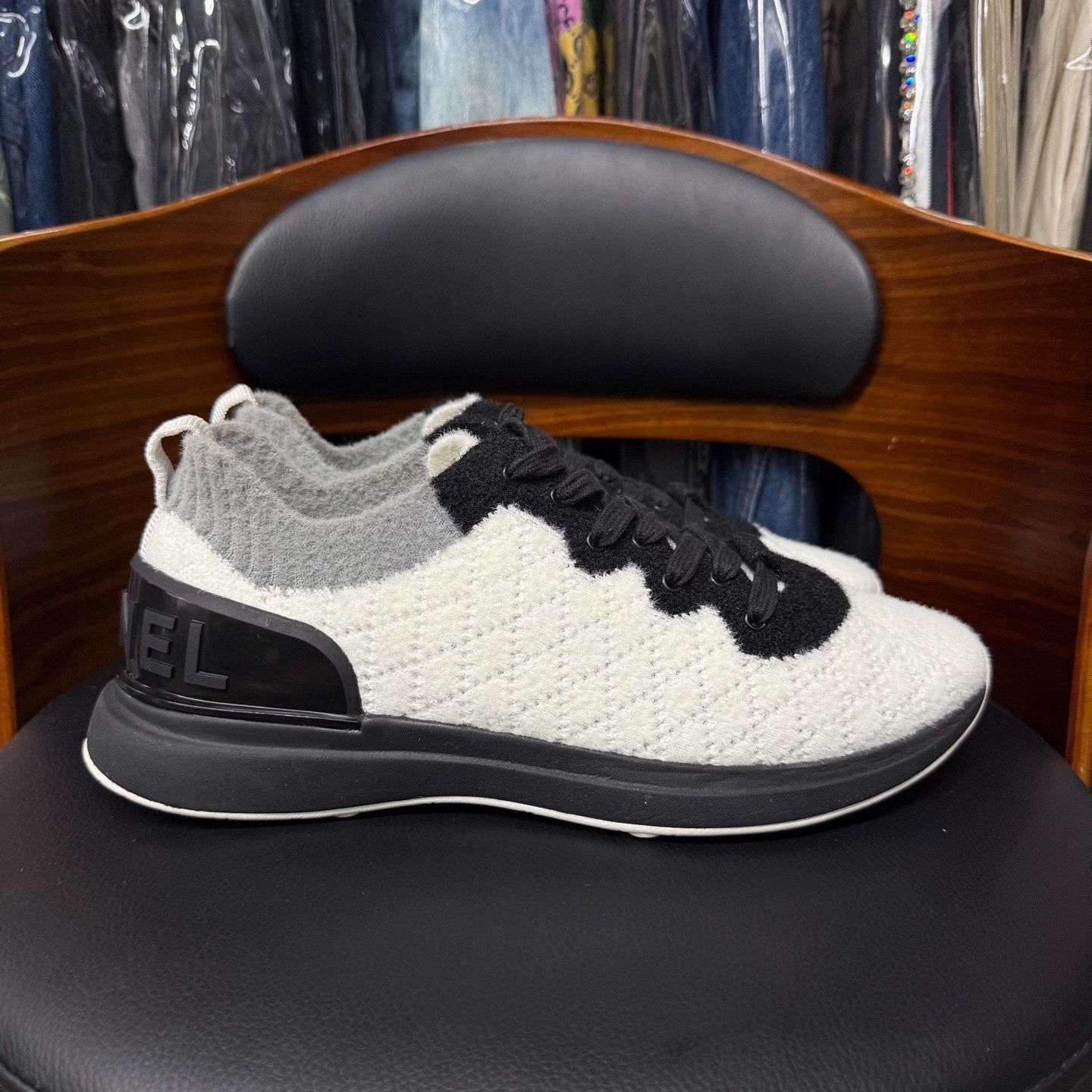 Chanel Chanel Black Lowtop Sneakers 8.5 Men Size US 8.5 / EU 41-42 - 4 Thumbnail