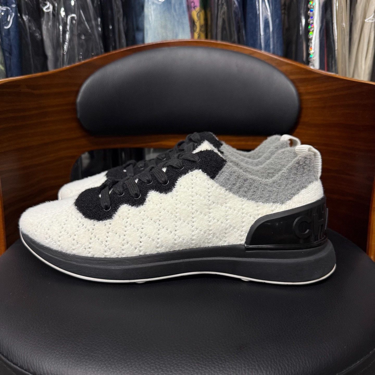 Chanel Chanel Black Lowtop Sneakers 8.5 Men Size US 8.5 / EU 41-42 - 6 Thumbnail