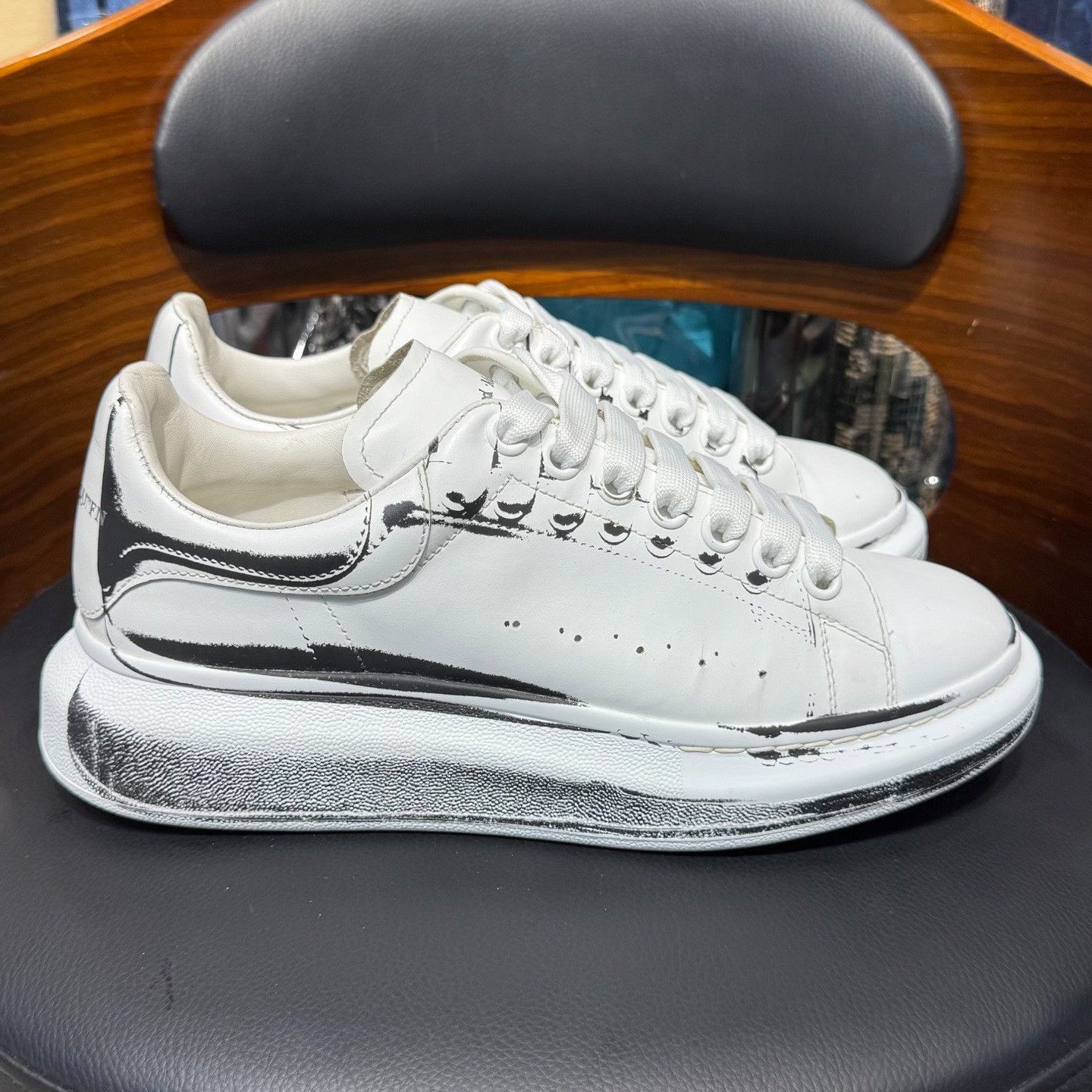 Alexander McQueen Graphic White Lowtop Sneakers 6.5 Men Size US 6.5 / EU 39-40 - 4 Thumbnail