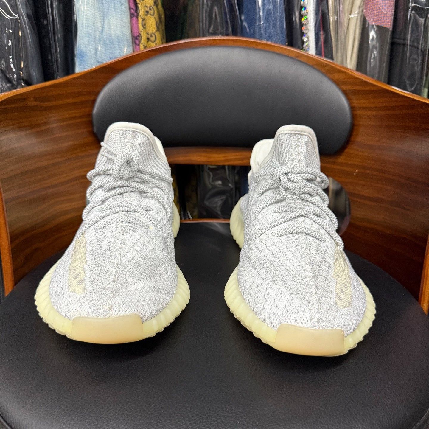 Adidas Adidas YEEZY350 Lowtop Sneakers 11 Men Size US 11 / EU 44 - 2 Thumbnail