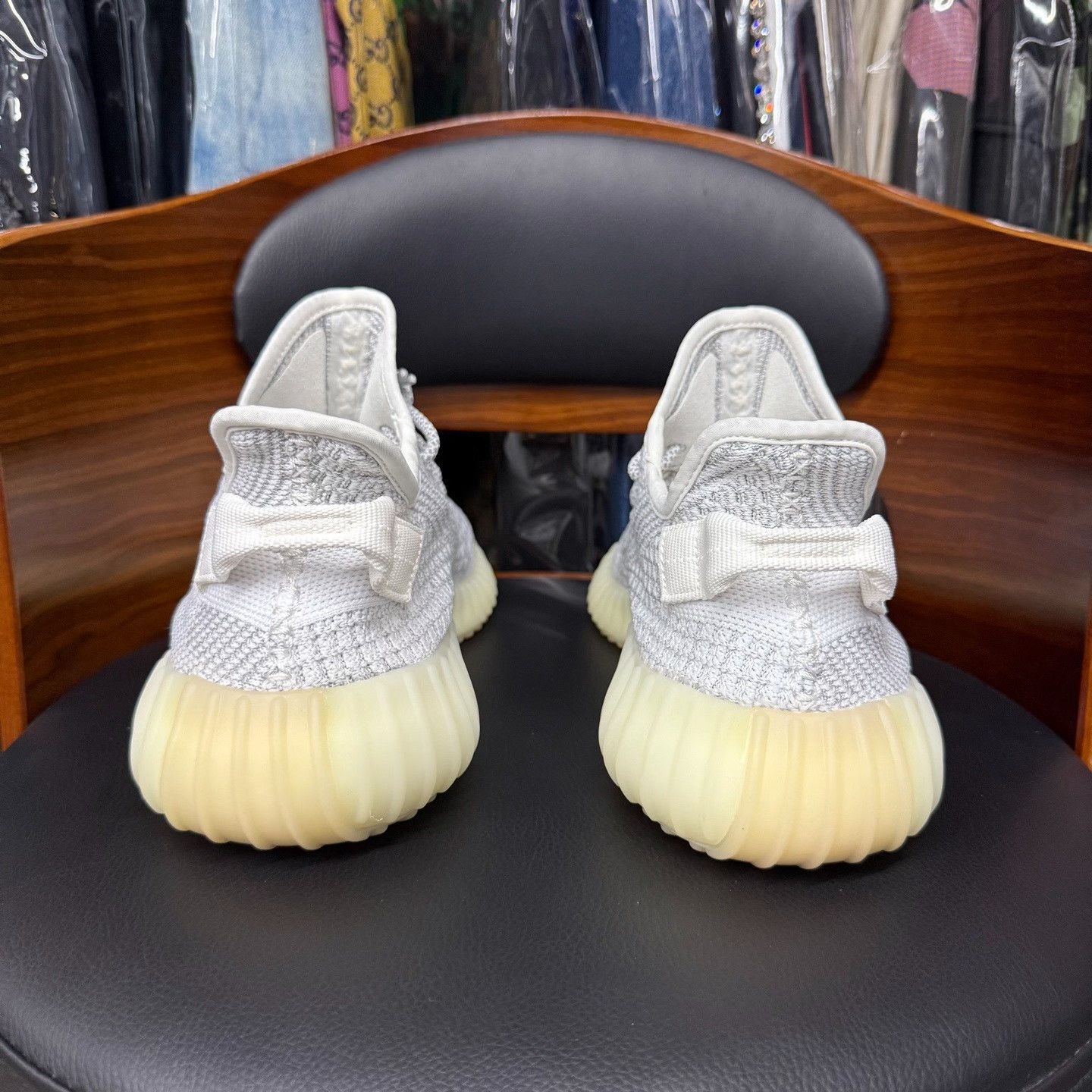 Adidas Adidas YEEZY350 Lowtop Sneakers 11 Men Size US 11 / EU 44 - 3 Thumbnail
