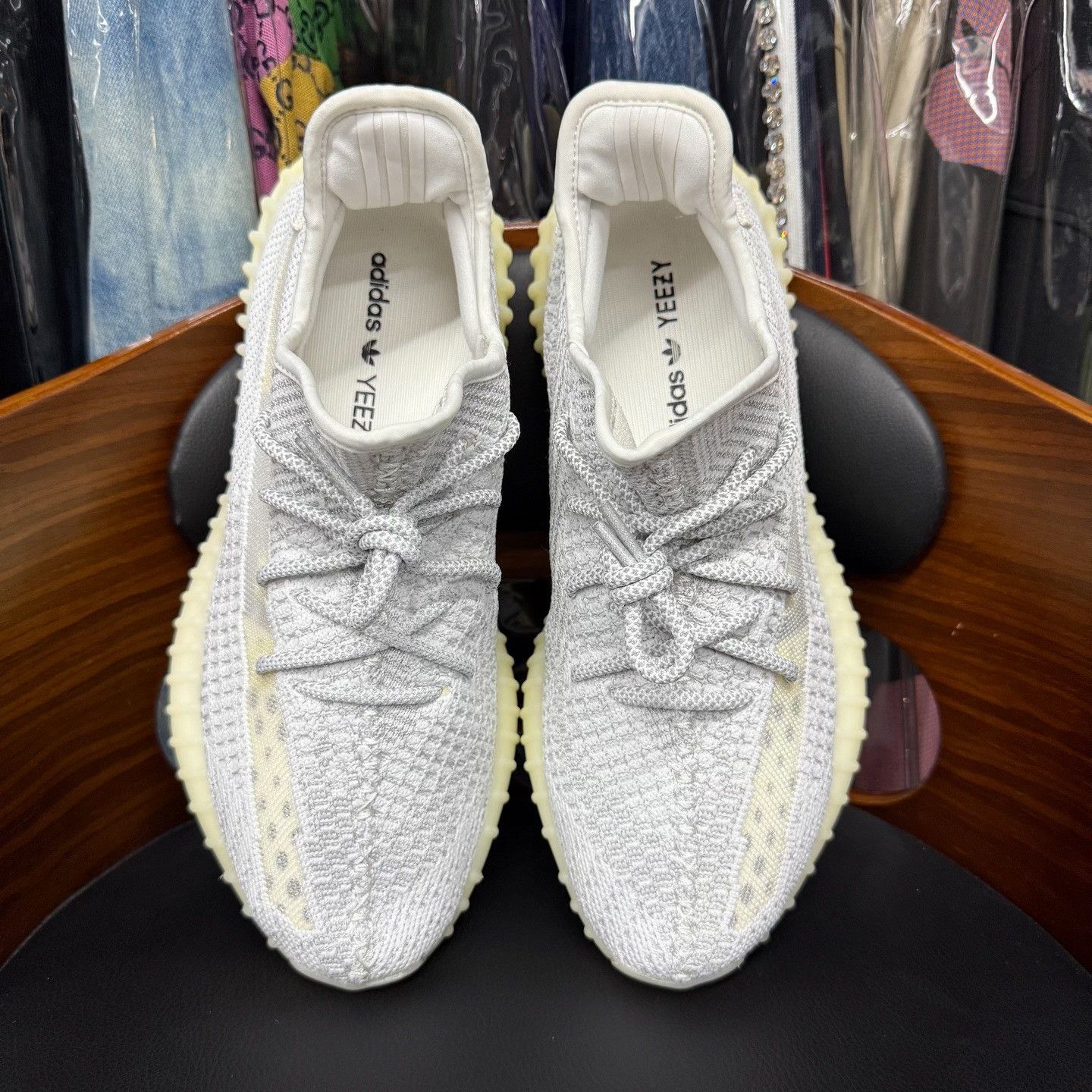 Adidas Adidas YEEZY350 Lowtop Sneakers 11 Men Size US 11 / EU 44 - 5 Thumbnail