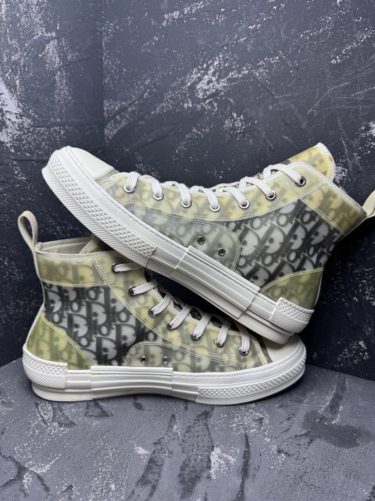 Dior Dior White Hitop Sneakers 9 Men Size US 9 / EU 42 - 5 Thumbnail