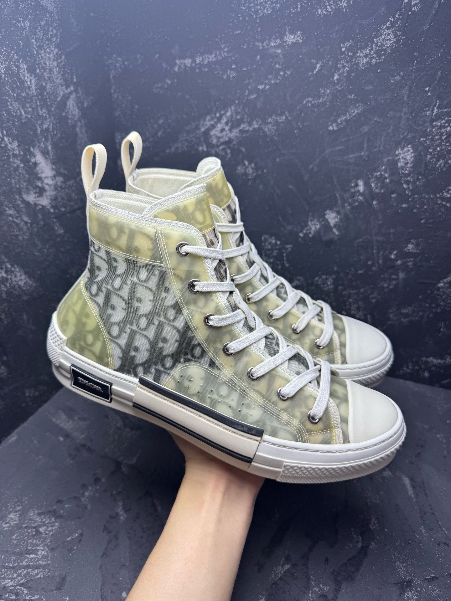 Dior Dior White Hitop Sneakers 9 Men Size US 9 / EU 42 - 8 Thumbnail